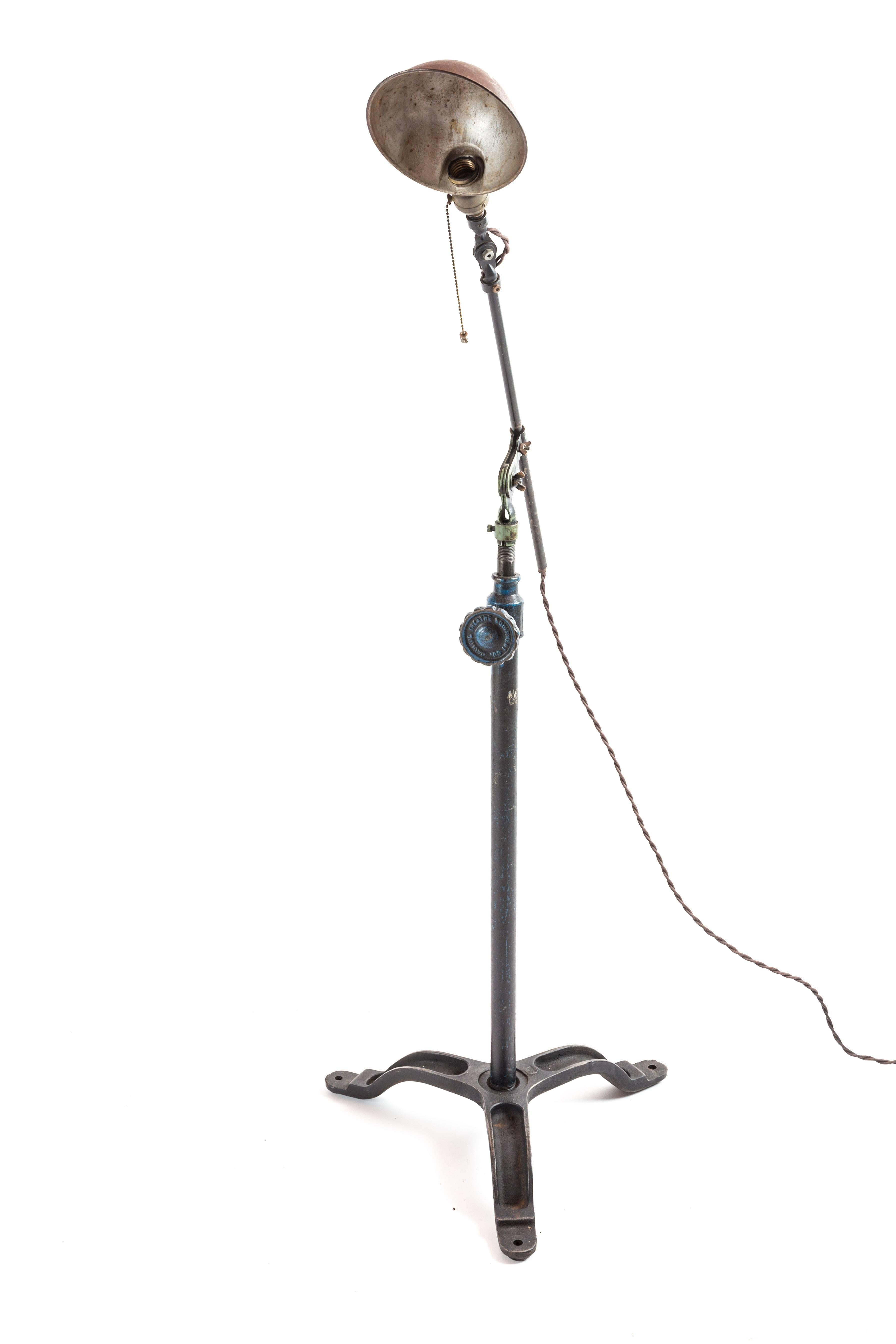 1940s Industrial Boom Articulating Floor Lamp In Good Condition For Sale In Chicago, IL