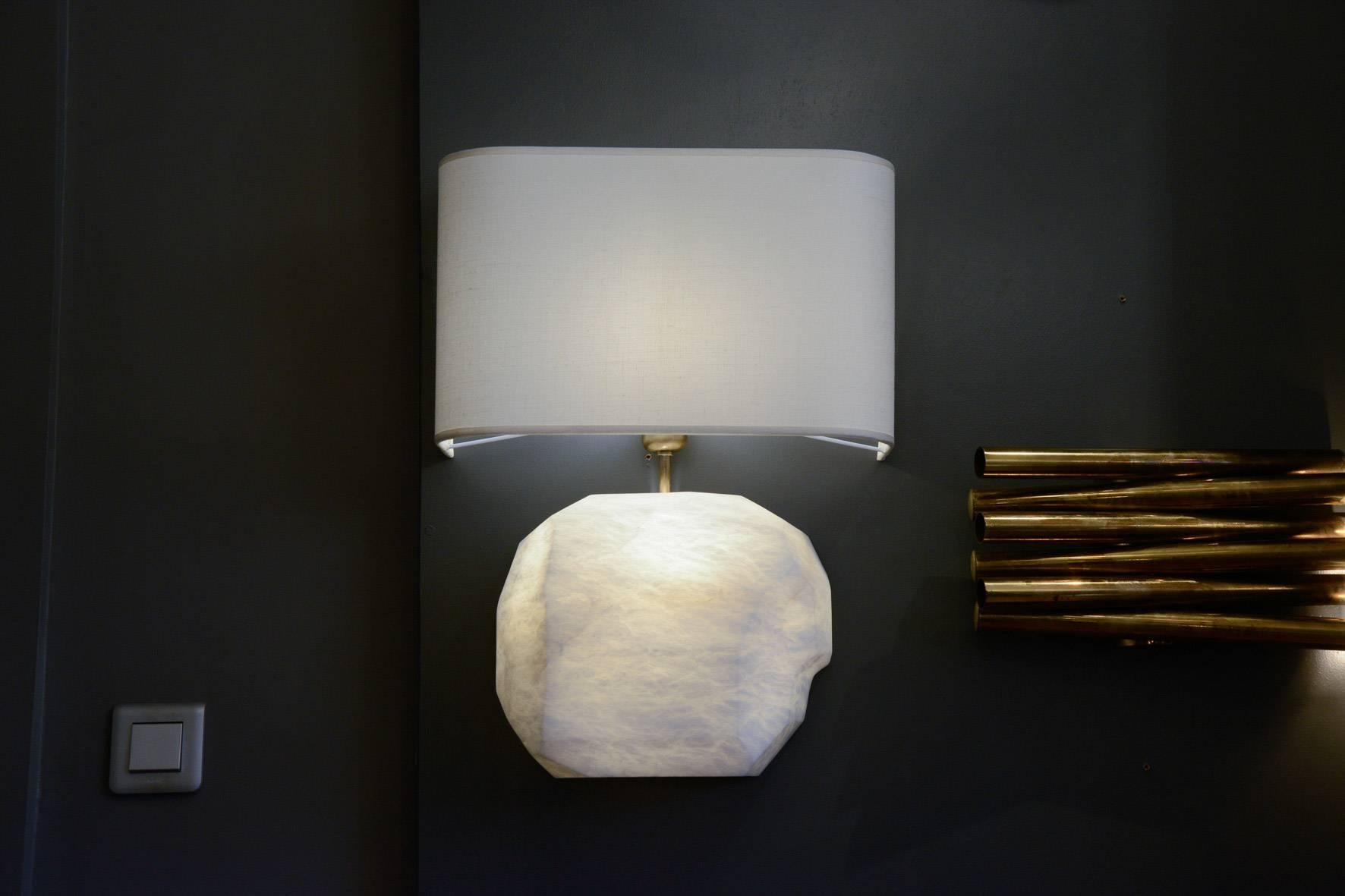 Glustin Luminaires Creation Alabaster and Brass Wall Sconces In New Condition For Sale In Saint-Ouen, IDF