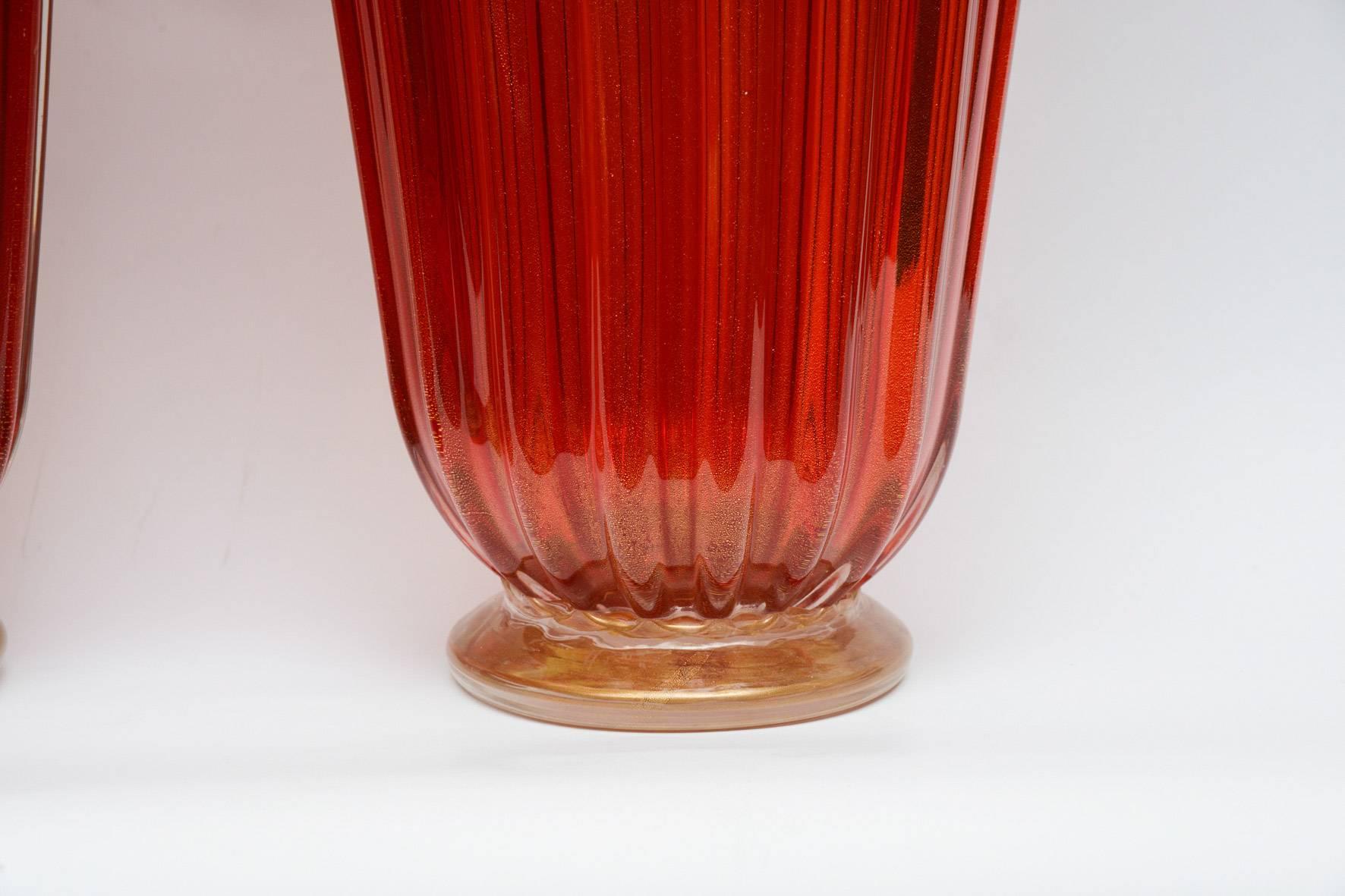 Pair of Vases in Red and Gold Murano Glass Signed by Toso In Excellent Condition In Saint ouen, FR