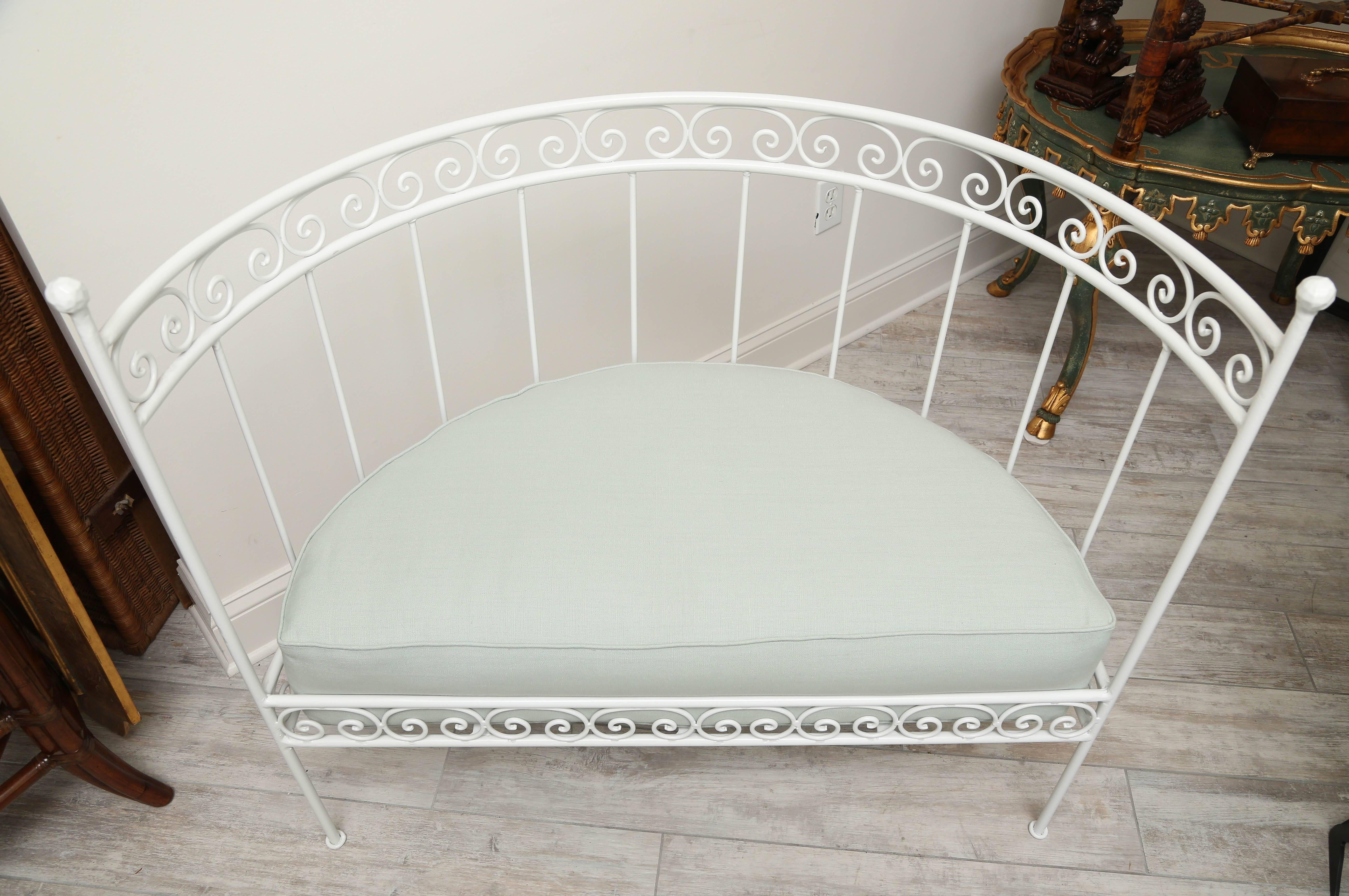 White Wrought Iron Settee For Sale 2