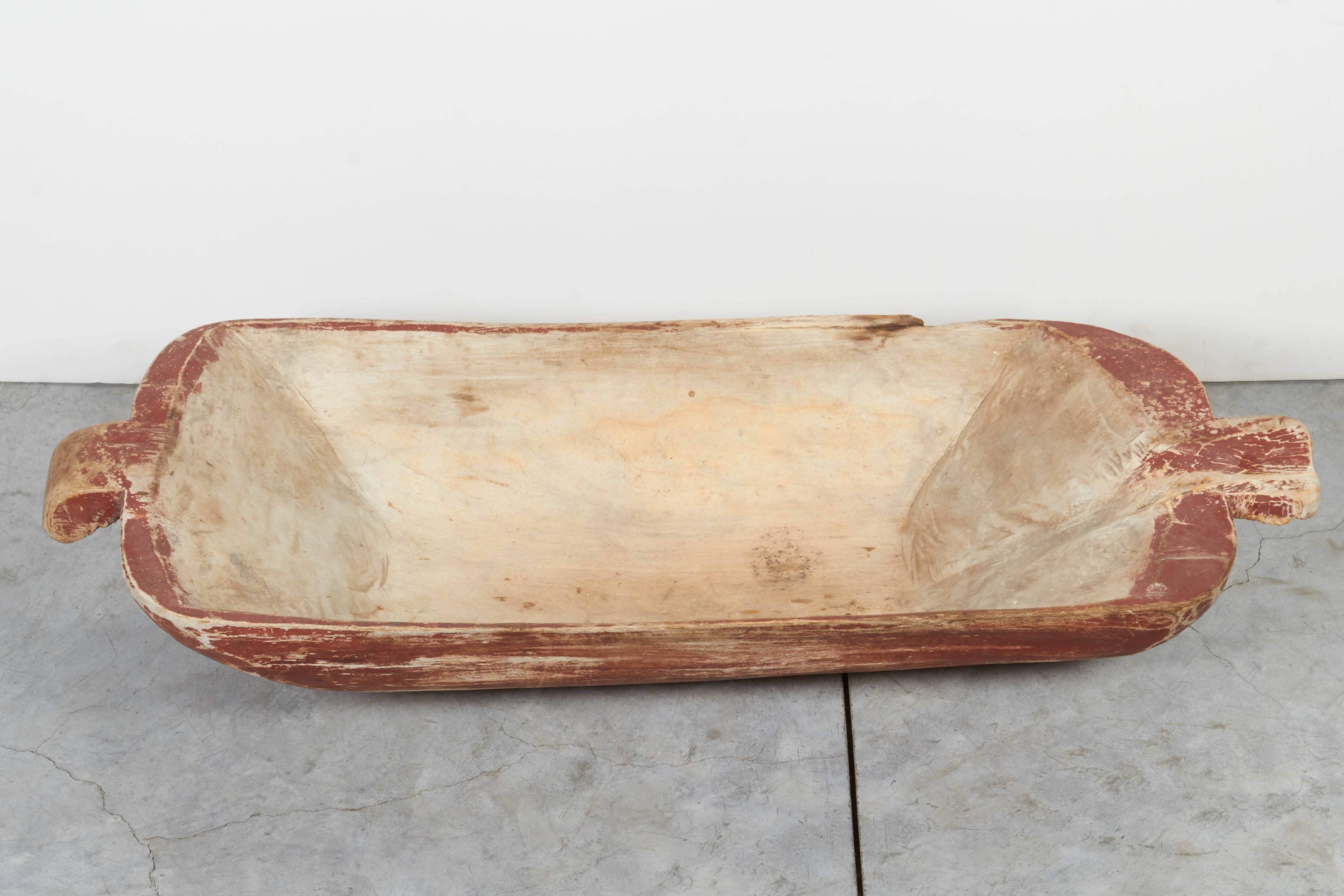 Primitive American Dough Bowl with Original Red Wash In Good Condition In New York, NY