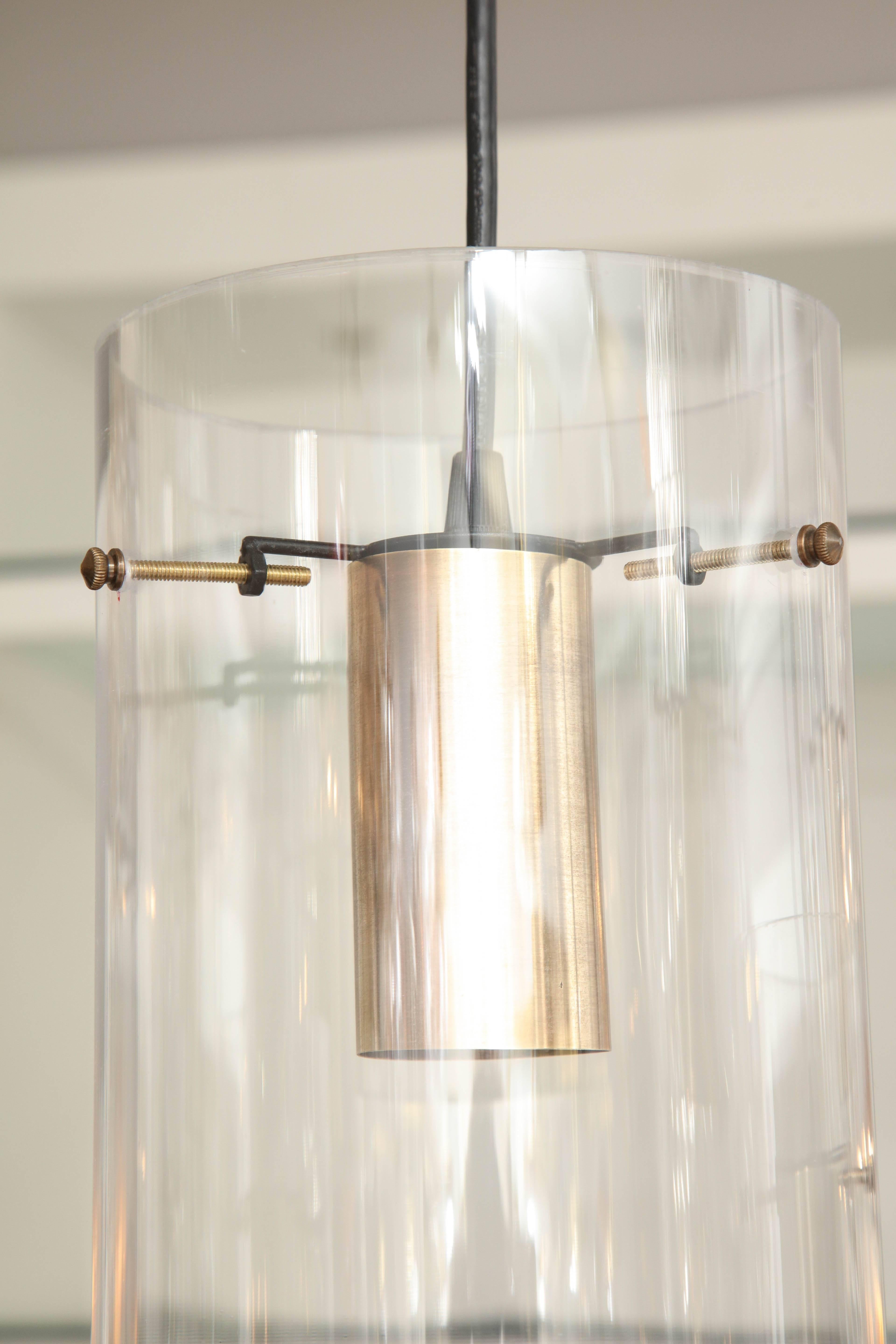 Quatro Tubular Acrylic Pendant Chandelier In Excellent Condition For Sale In New York, NY