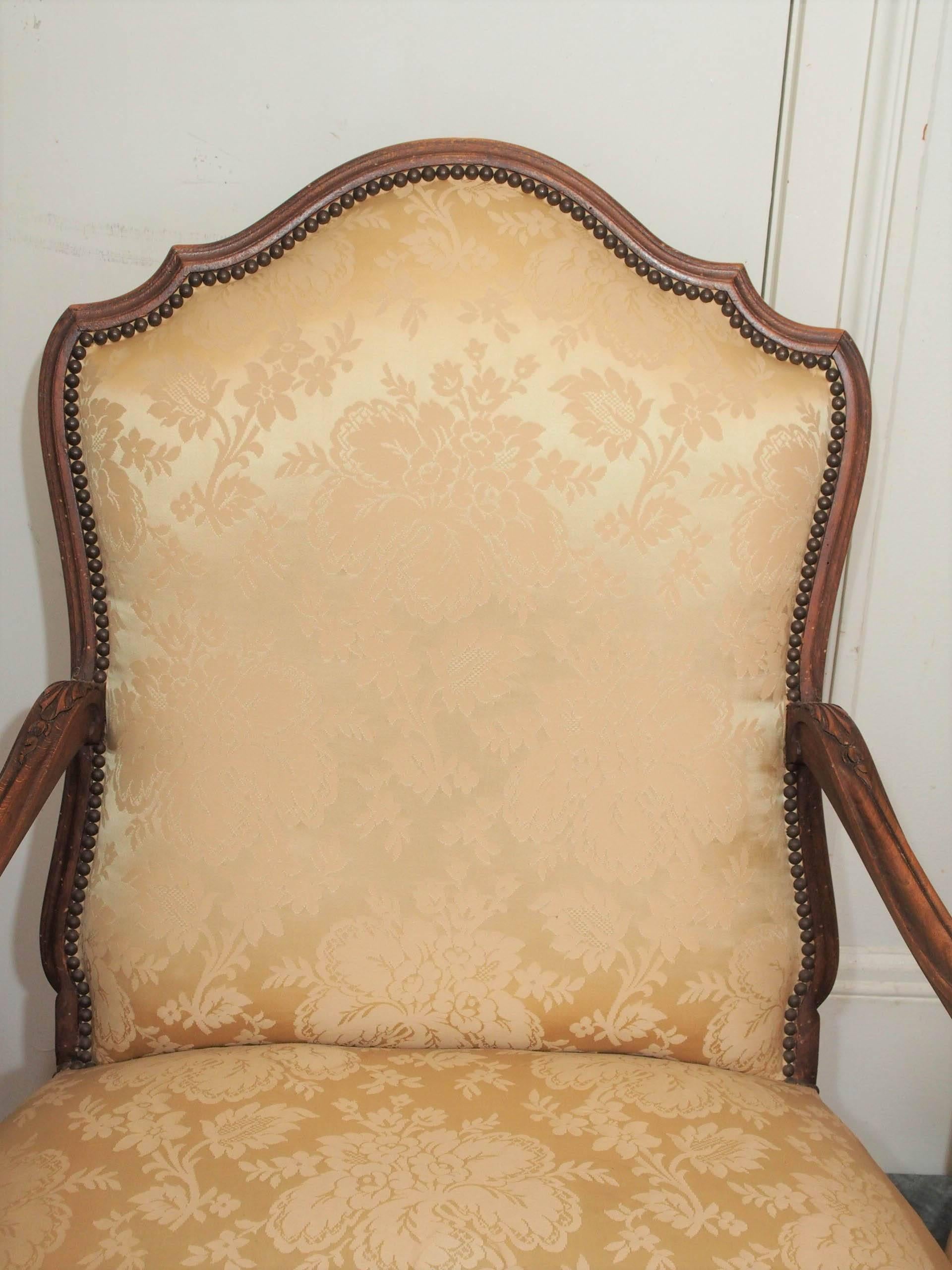 Louis XV Pair of 19th Century Large-Scale Walnut Armchairs