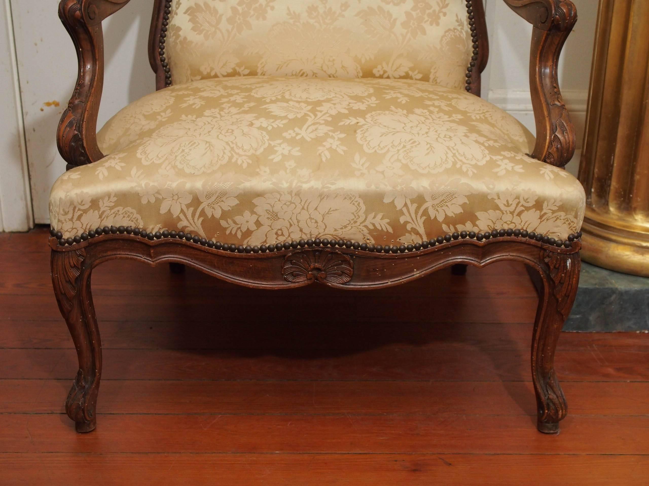 Italian Pair of 19th Century Large-Scale Walnut Armchairs