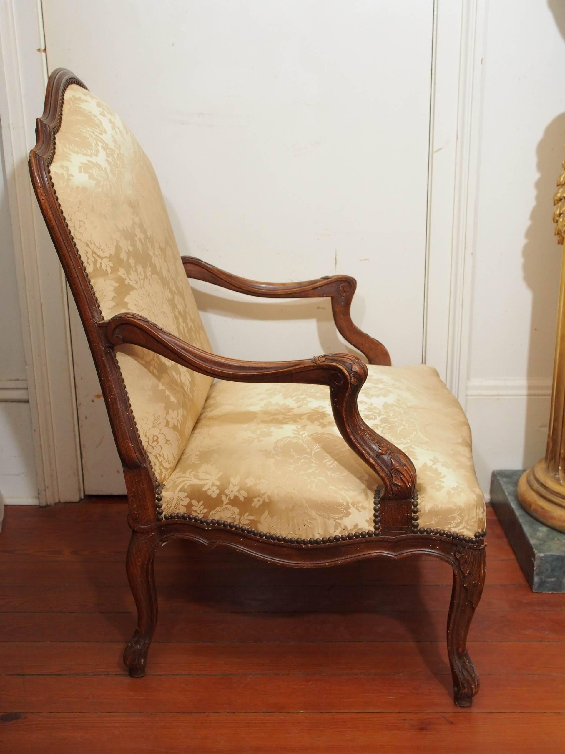Pair of 19th Century Large-Scale Walnut Armchairs 3