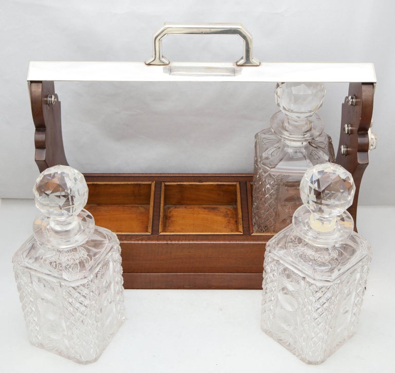 Edwardian Silver Plate-Mounted Wood Three-Bottle Tantalus For Sale 4
