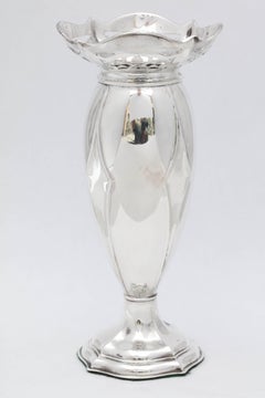 Jarrón de época Art Déco de plata de ley