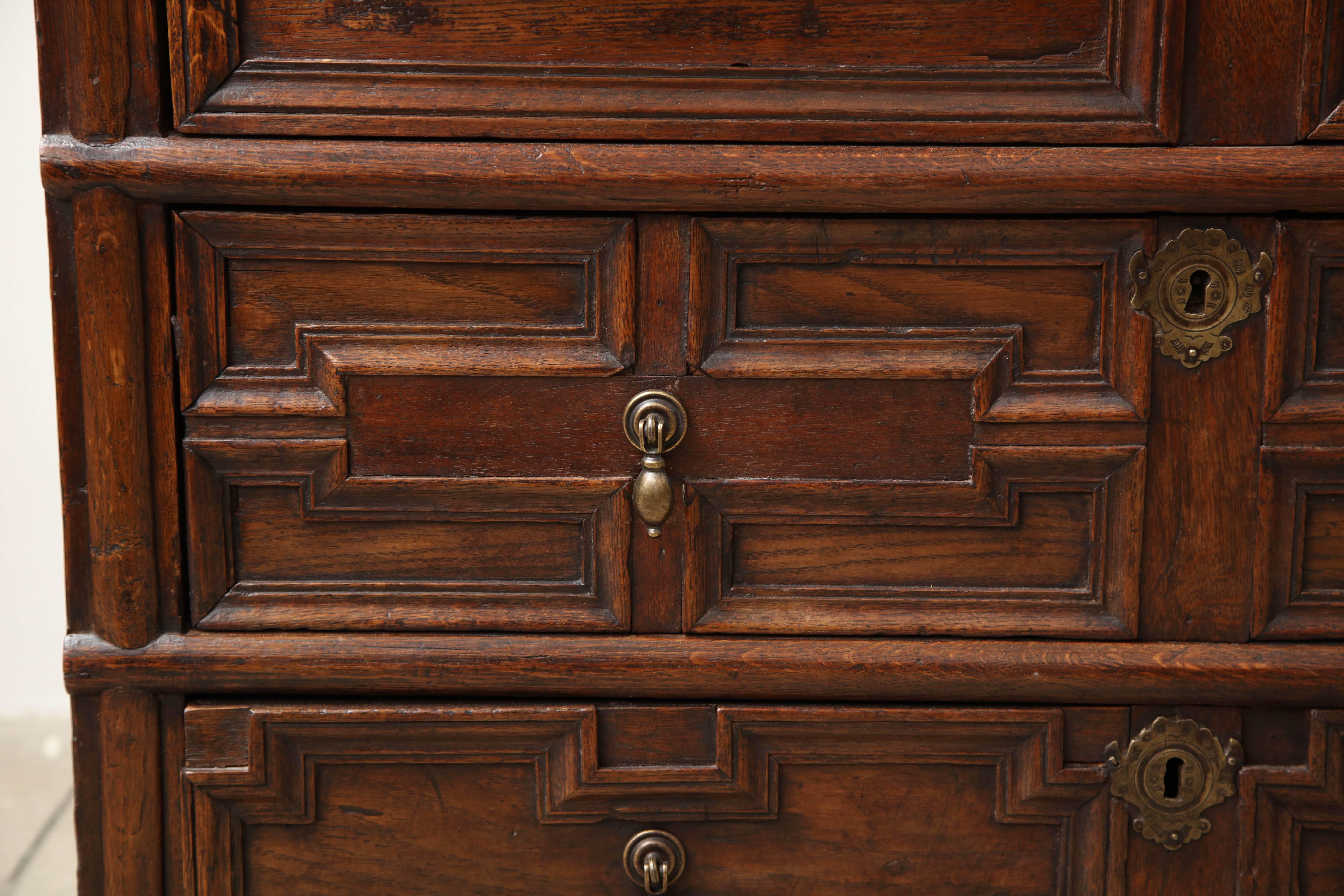Wood 18th Century English Oak Chest For Sale