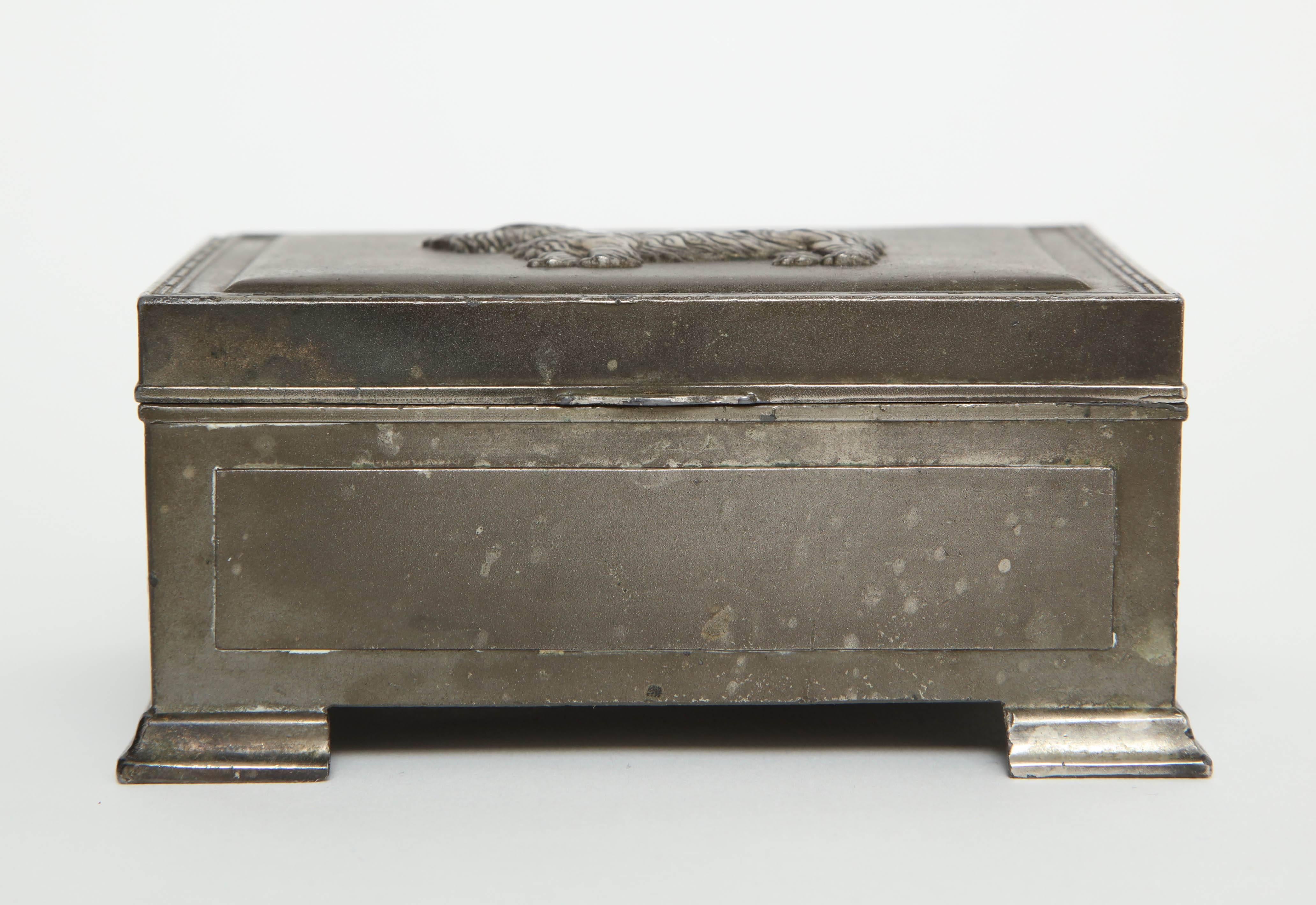 Scottie Brass Box (20. Jahrhundert) im Angebot