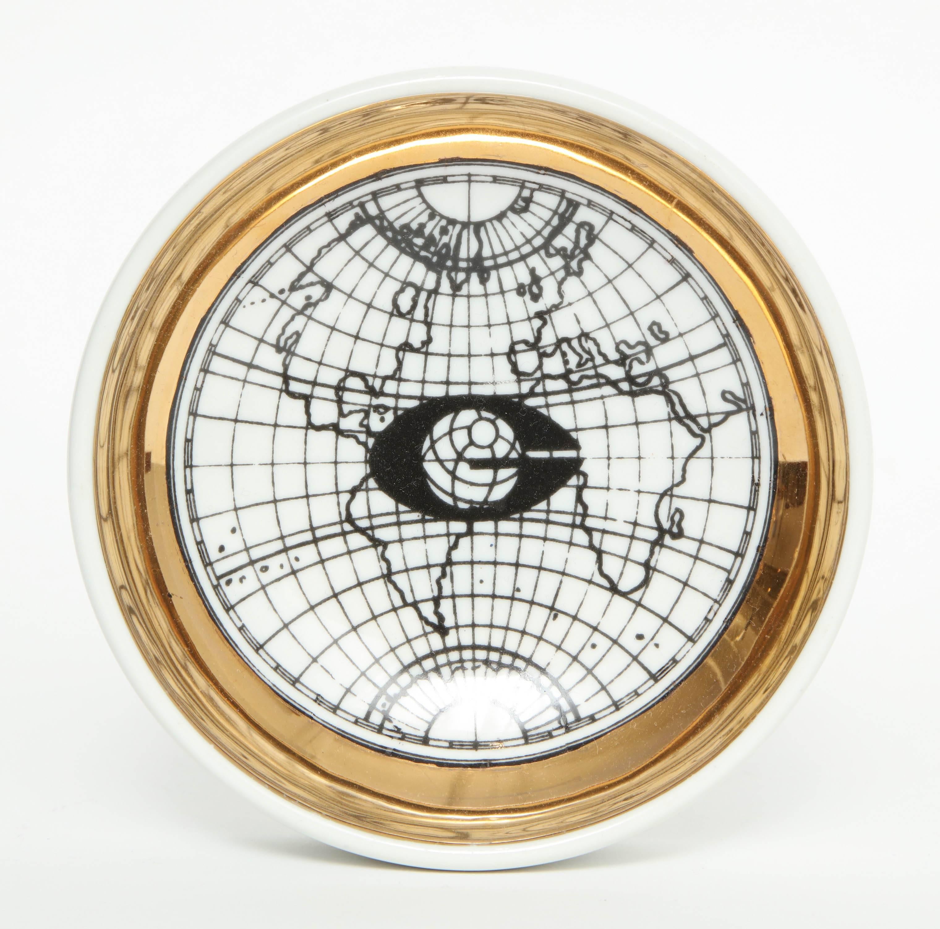 Globe ashtray made in Italy.
