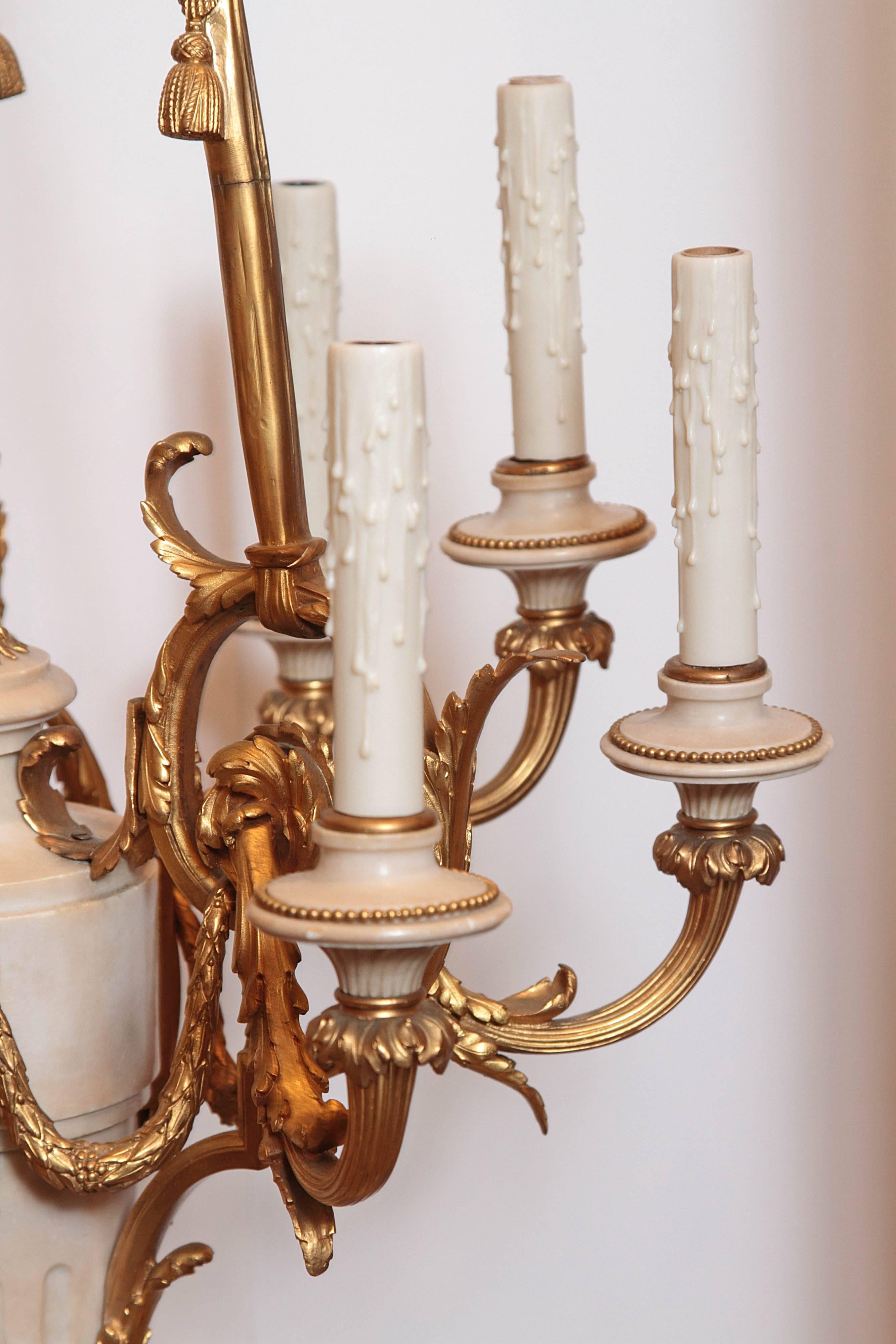 19th Century French Louis XVI Carrara Marble and Gilt Bronze Chandelier 6