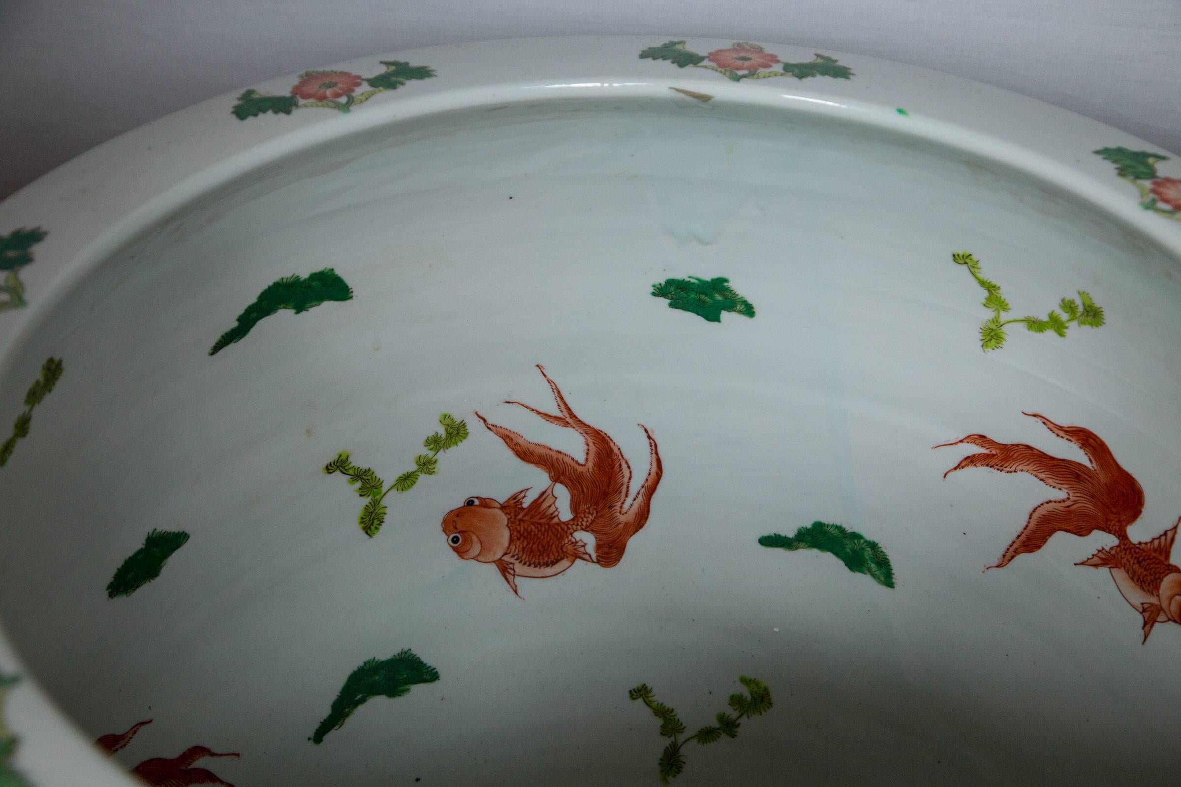 Hand-Painted Pair of Chinese Porcelain Fish Bowls