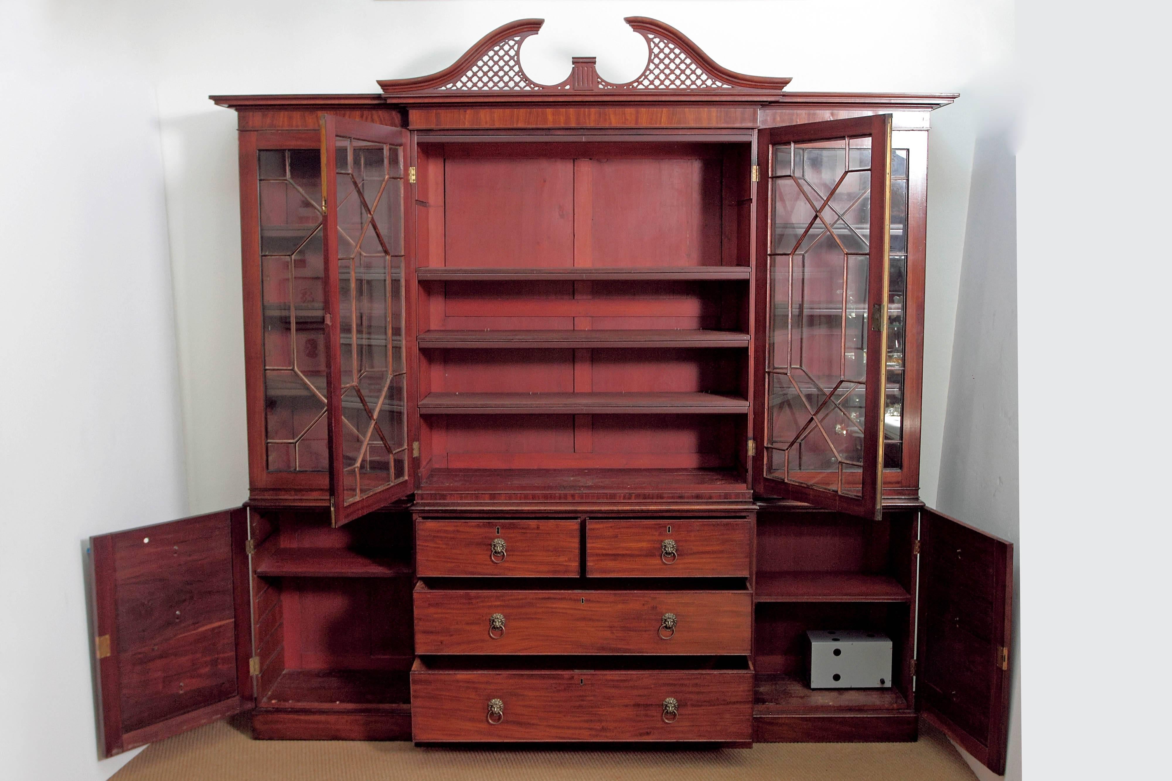 Brass Elegant Period George III Mahogany Breakfront Bookcase / China Cabinet