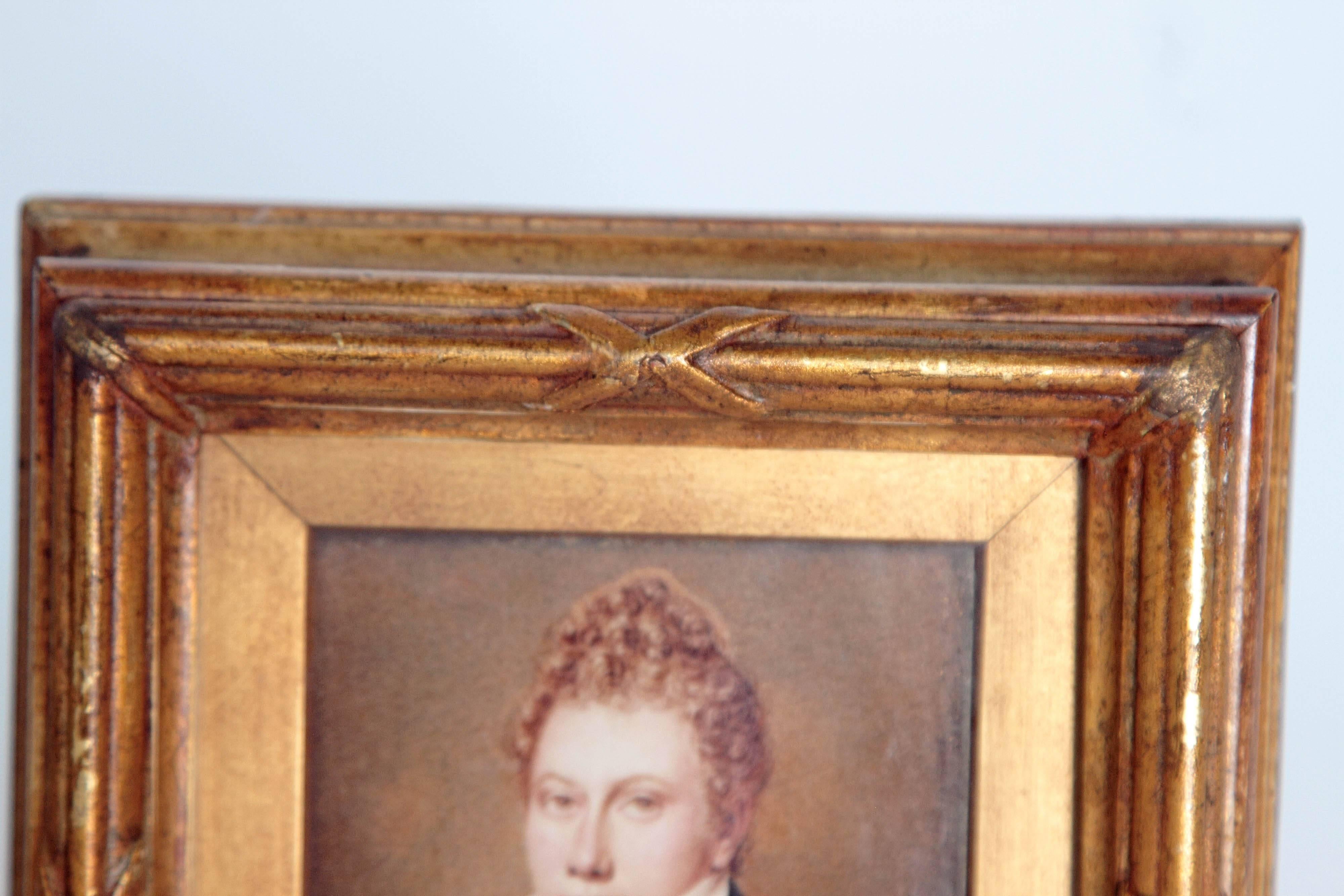 Anglais Paire de portraits miniatures d'époque / Hommes de la Régence anglaise en vente