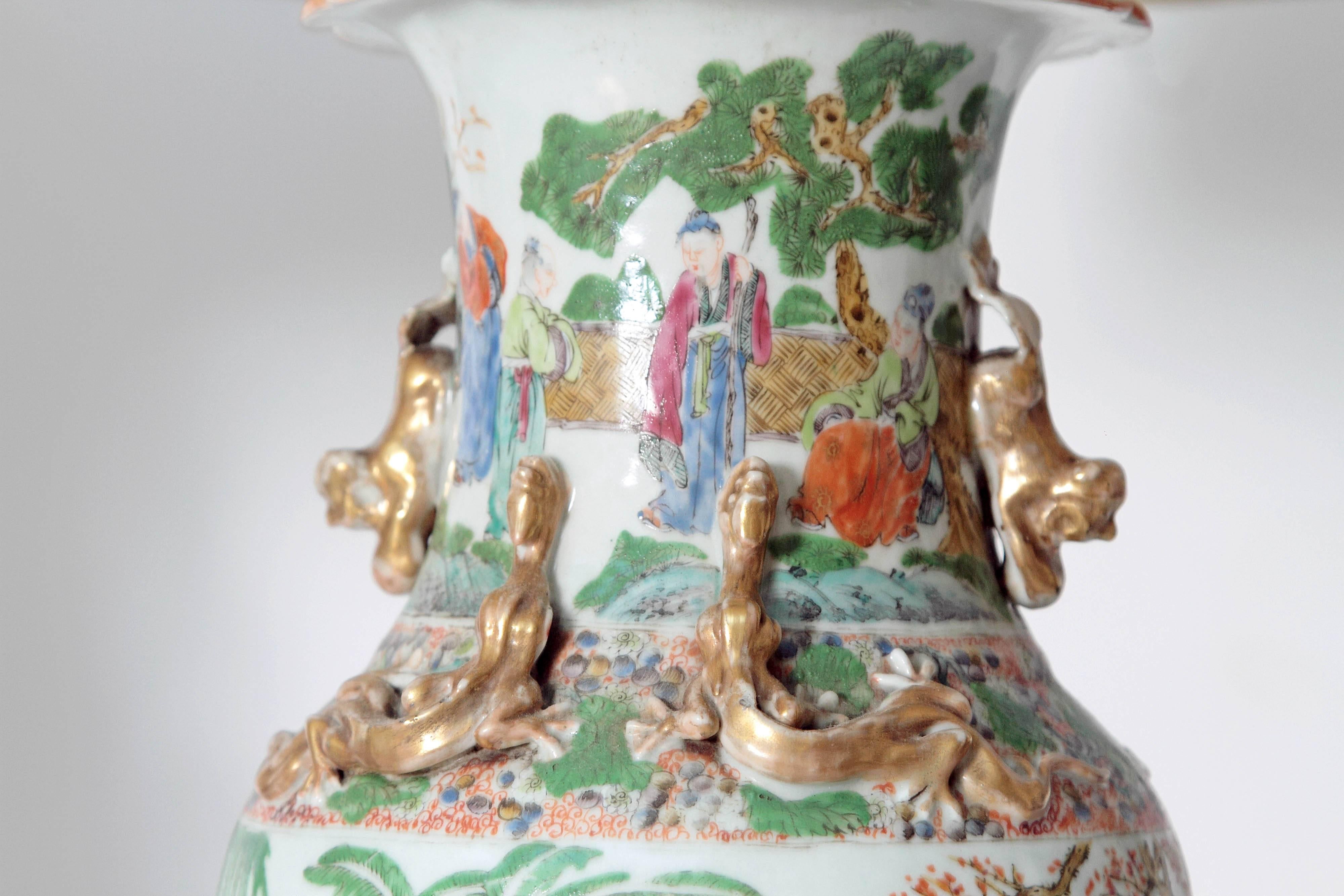 Pair of 19th Century Chinese Porcelain Lamps 5