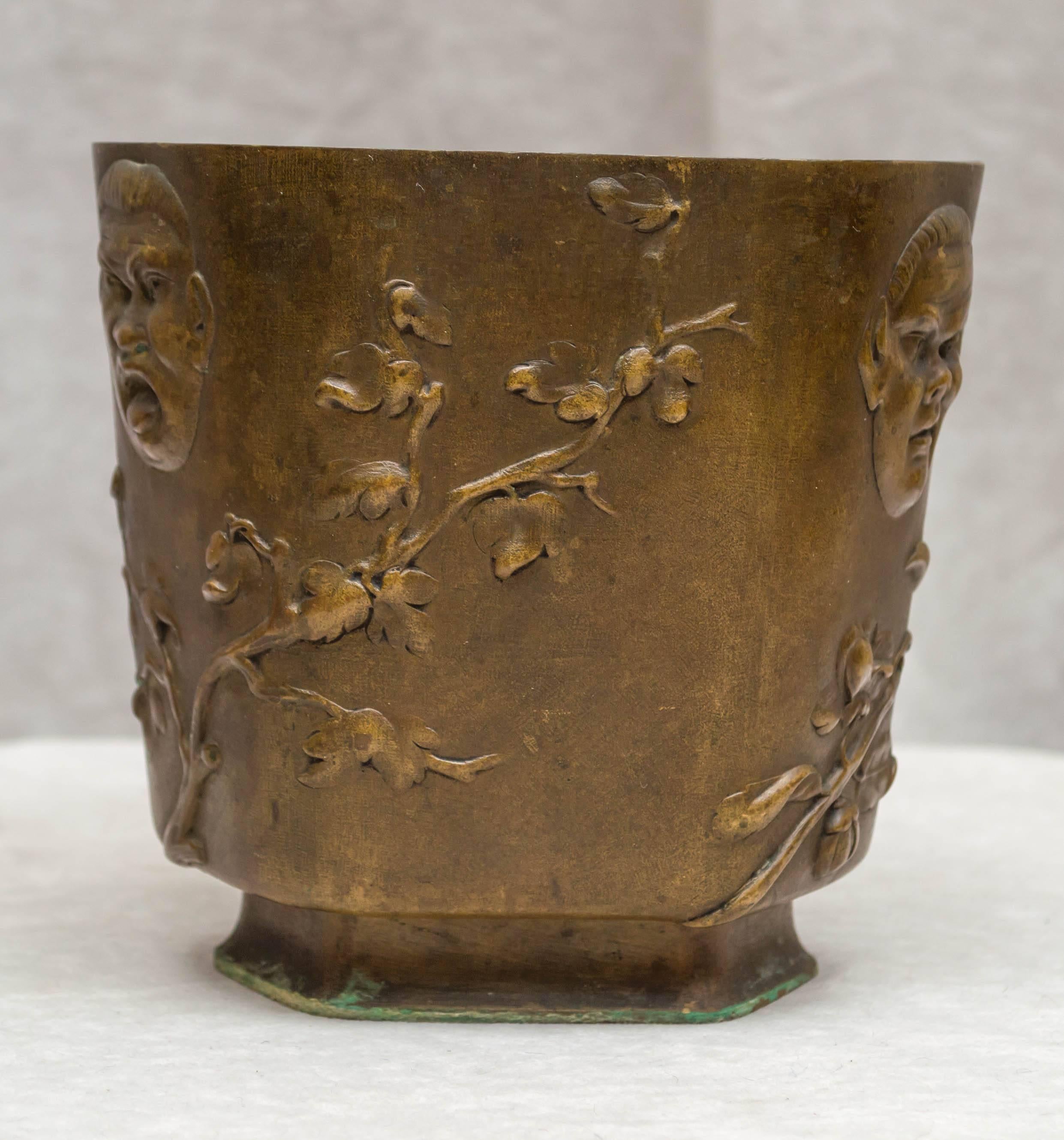 Austrian Japonesque Bronze Cache Pot by Berndorf, Austria, (marked) circa 1890 For Sale