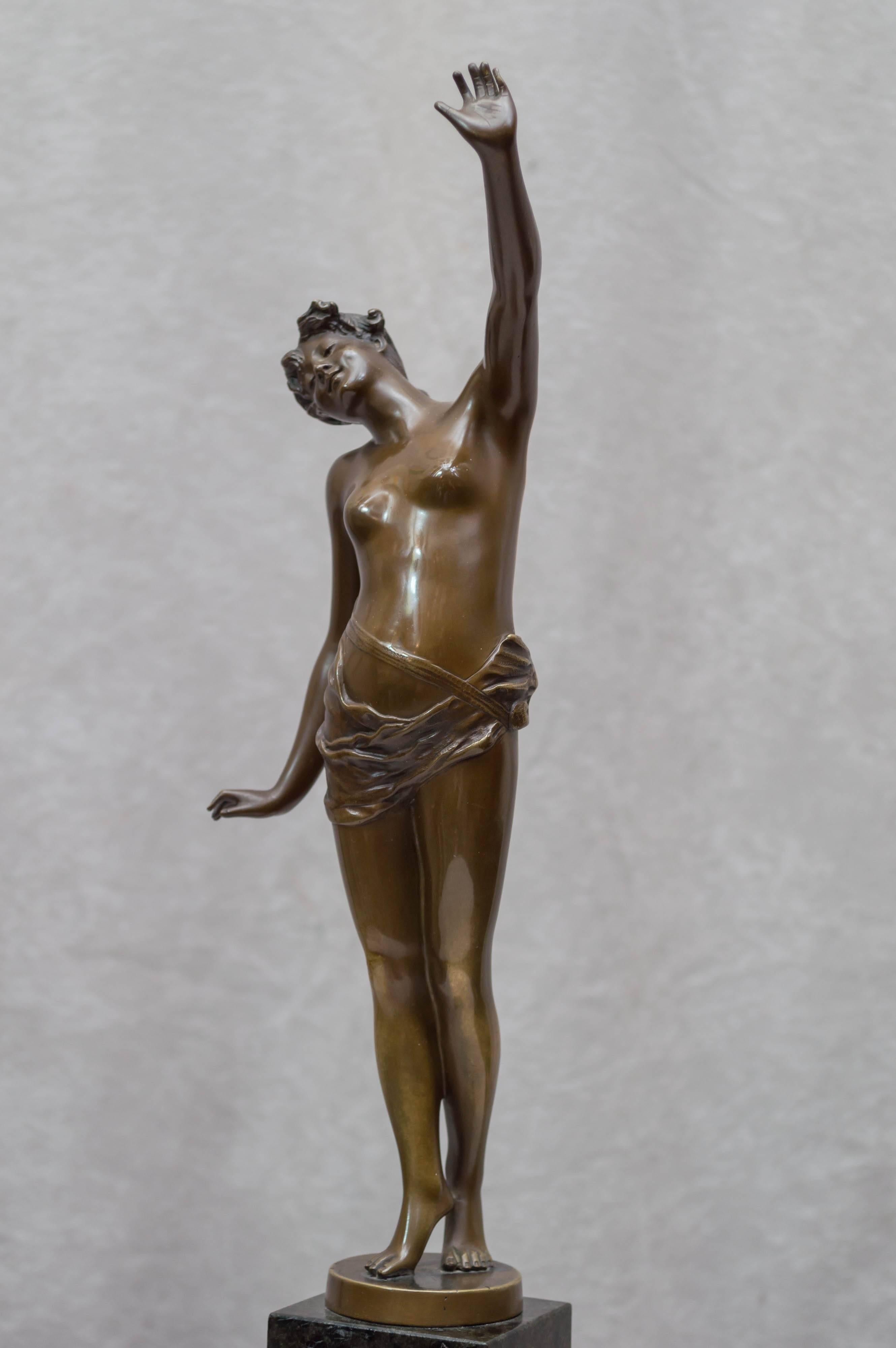 German Bronze Figure of a Beautiful Nude Woman