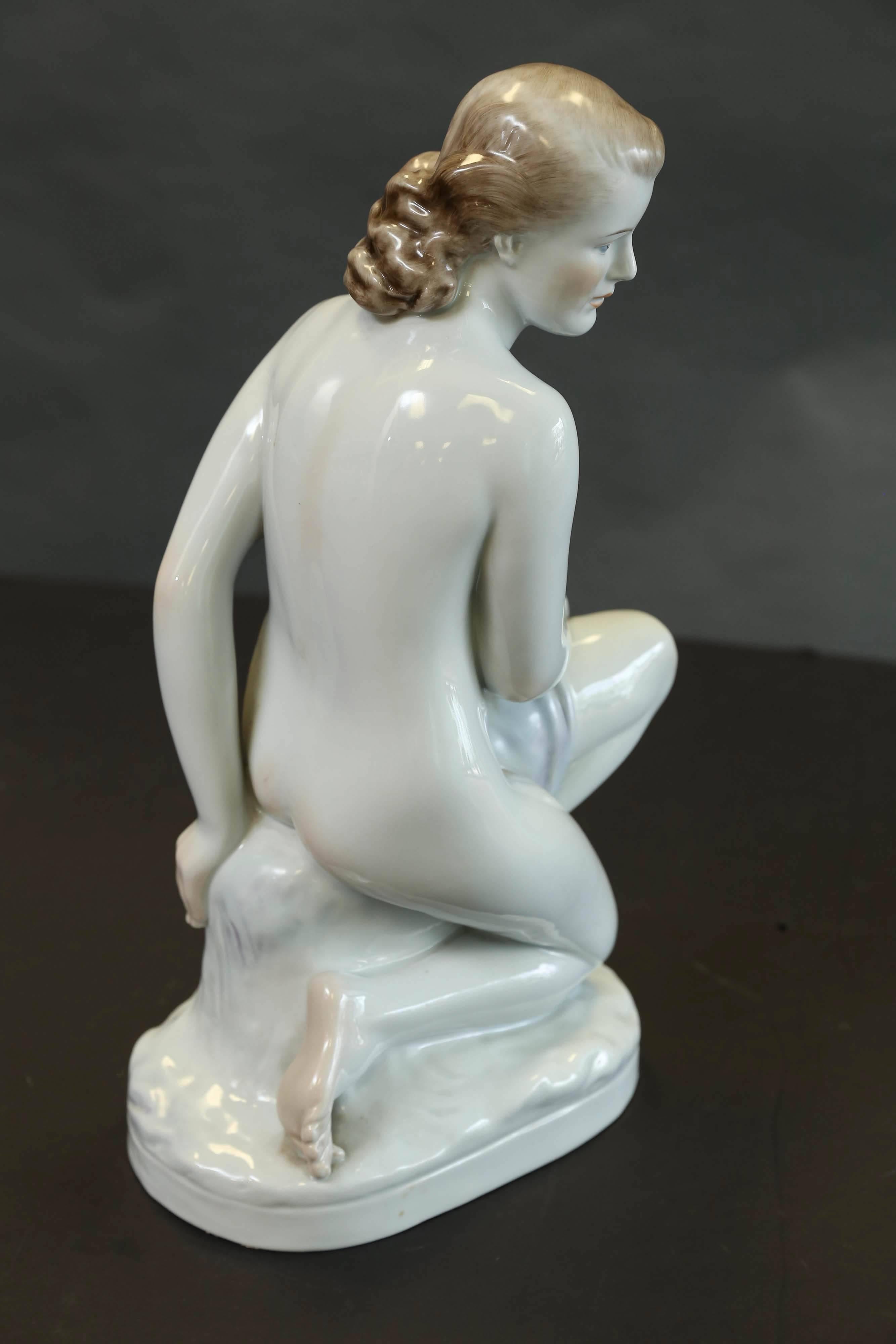 Herend Nude Sitting Female Figure In Excellent Condition For Sale In Houston, TX