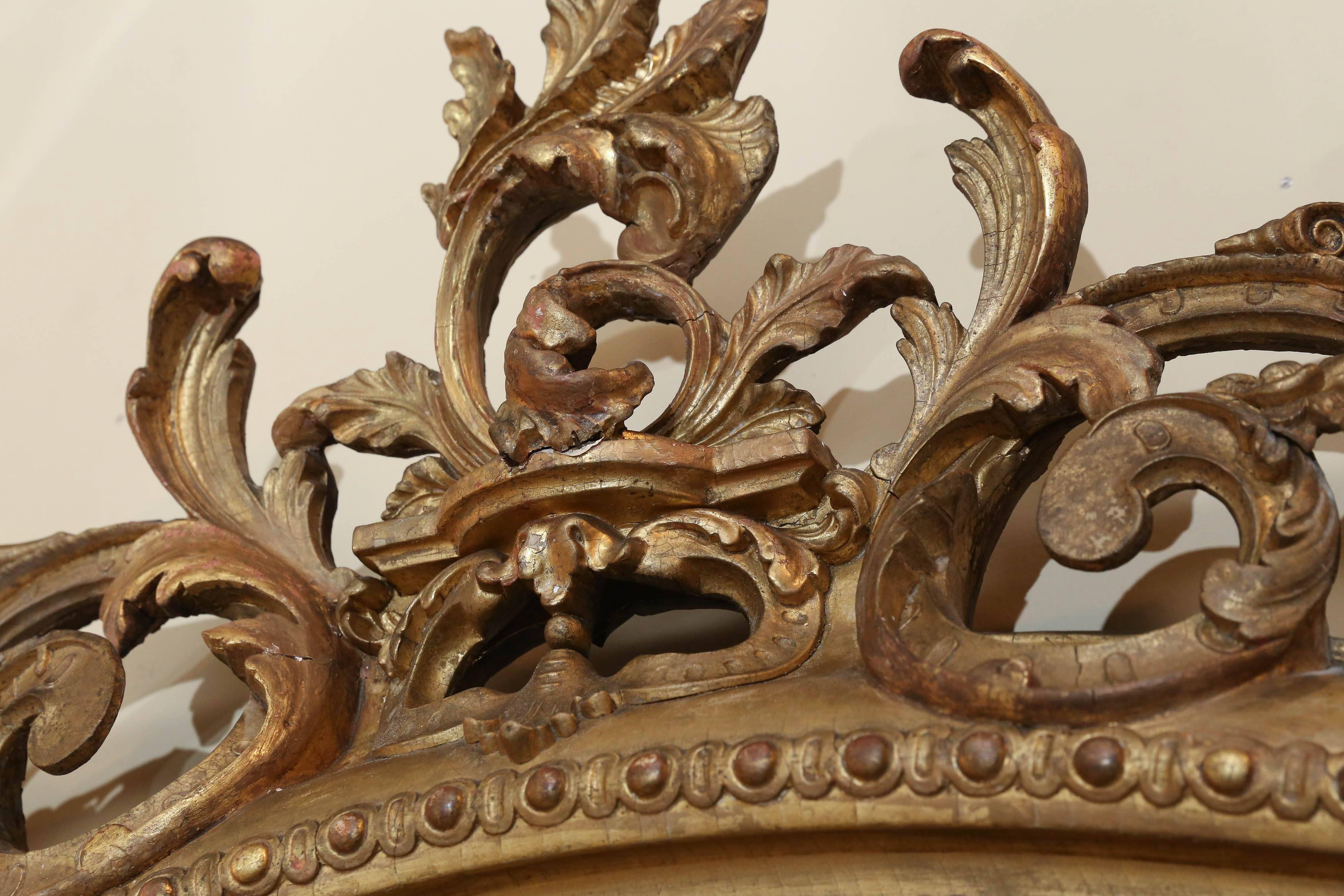 Coppia di specchi ovali in legno dorato Louis Philippe, XIX secolo, gusto rococò in vendita 2