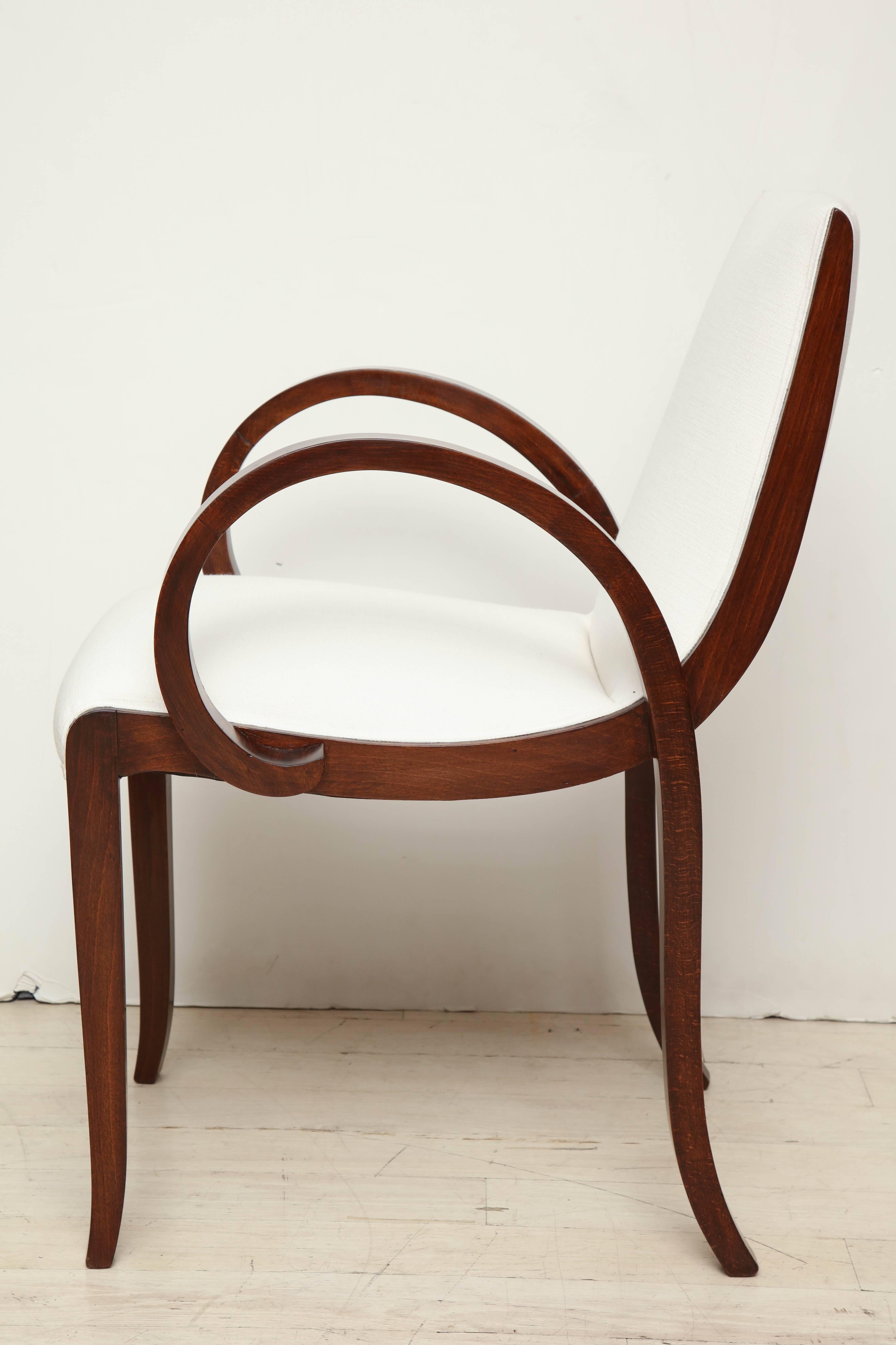 French Art Deco Beechwood Armchair with Curved Arms, circa 1930 1