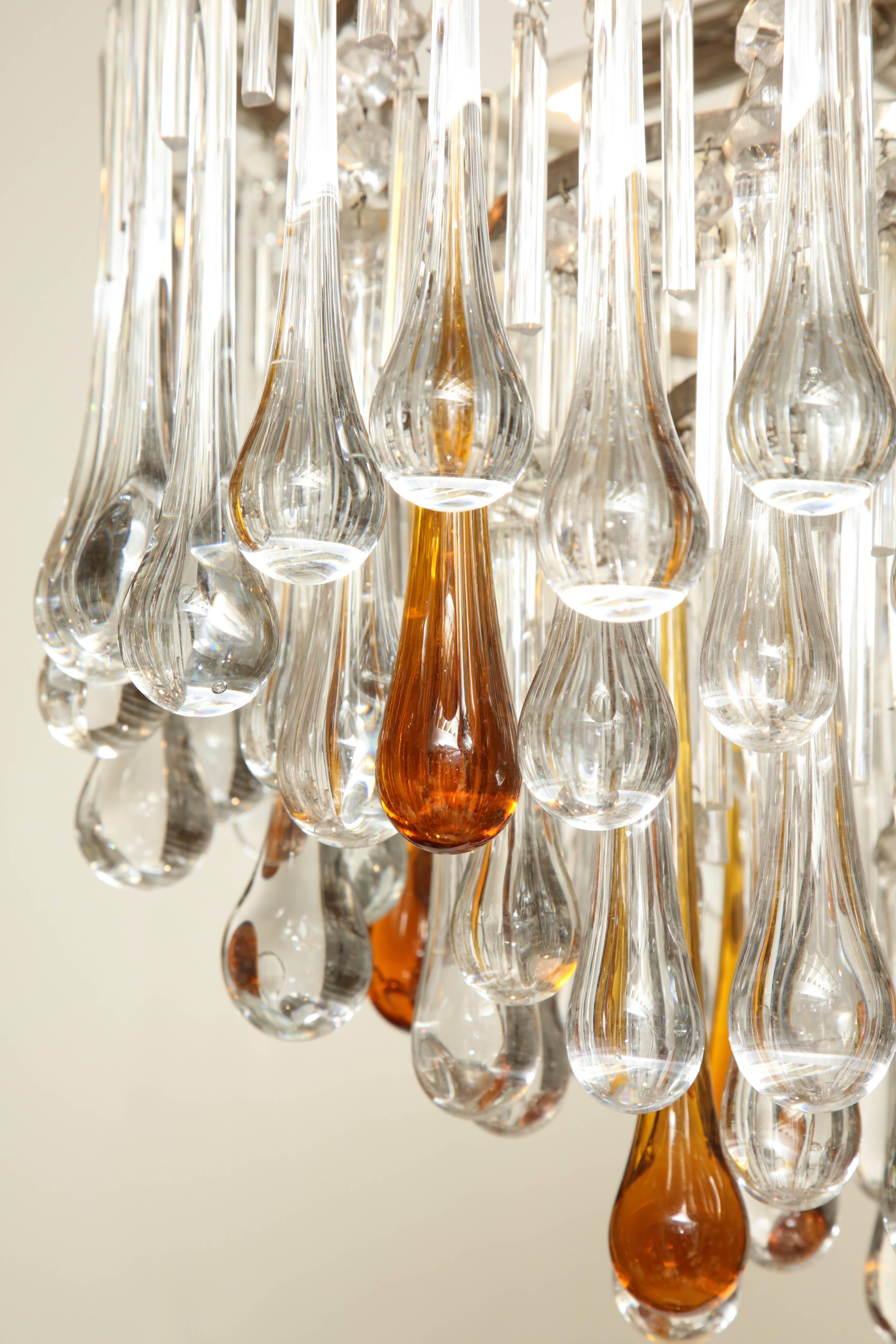Murano Glass Chandelier with Clear and Amber Crystal Tear Drops, Italy, 1980s In Excellent Condition For Sale In New York, NY