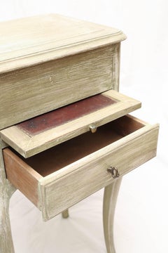 Antique French Poudreuse