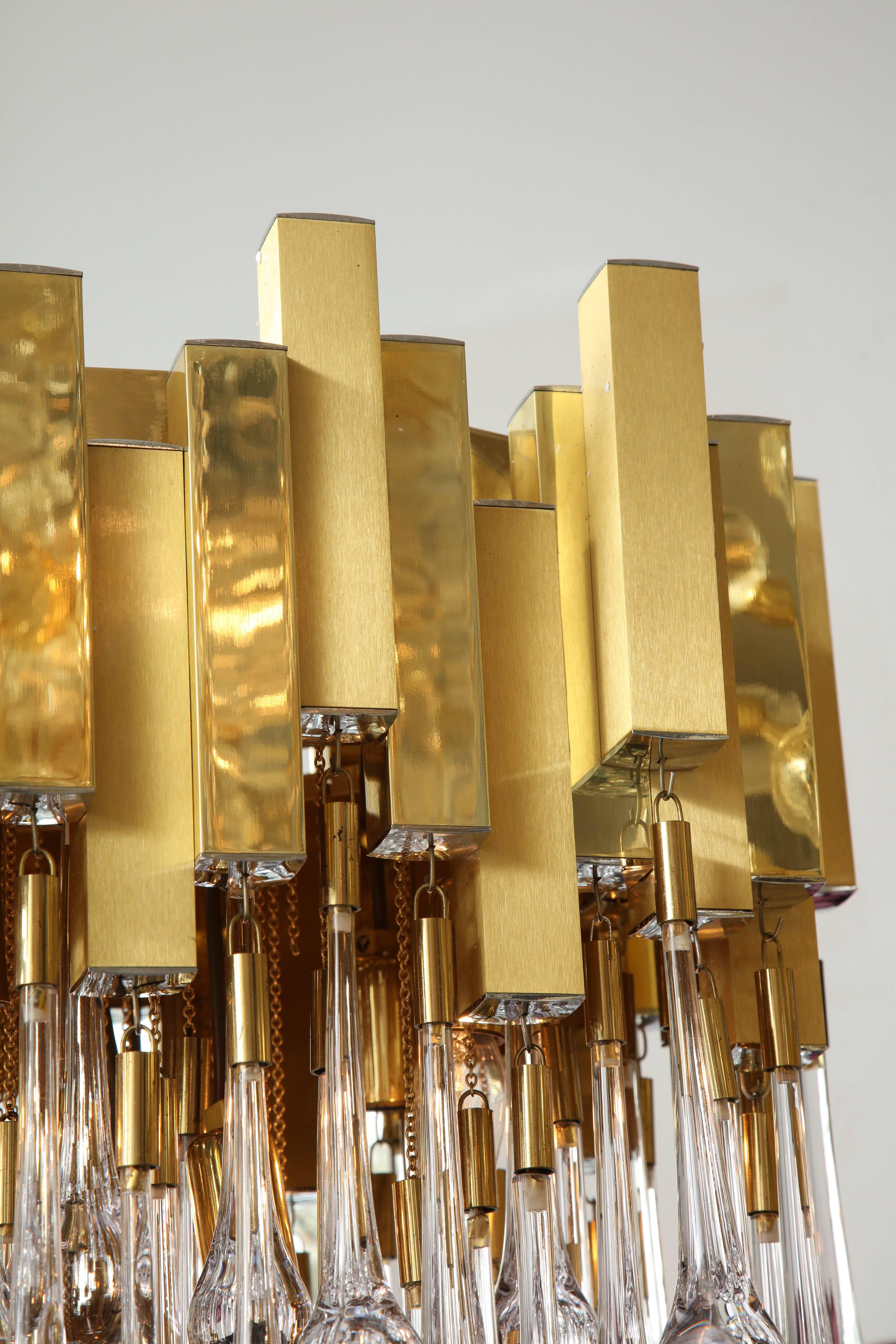 Polished Gaetano Sciolari Brass Chandelier with Teardrop Glass