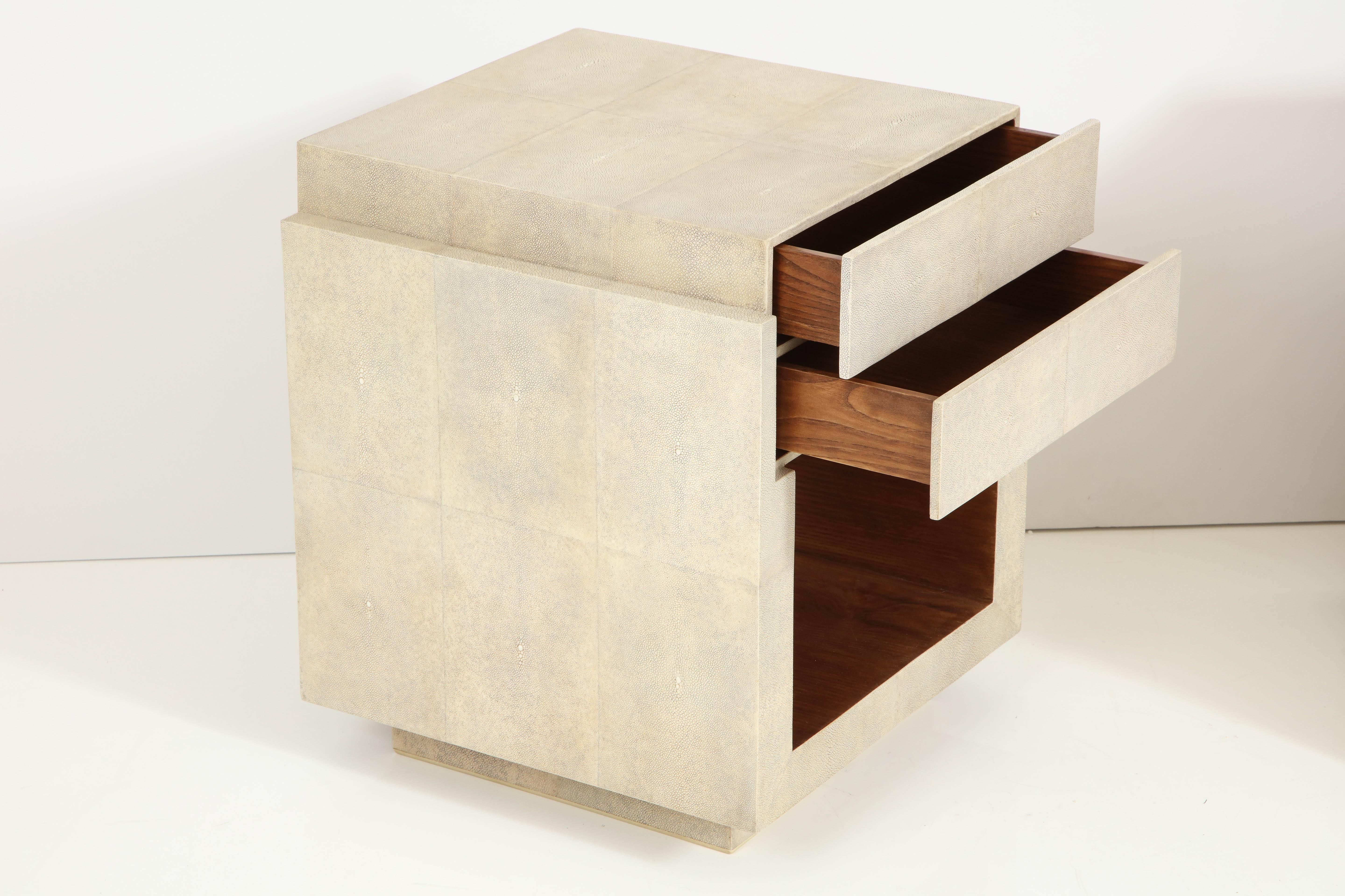 Hand-Crafted Shagreen Bedside Tables & Side Tables, Cream Color Shagreen & Palm Wood For Sale