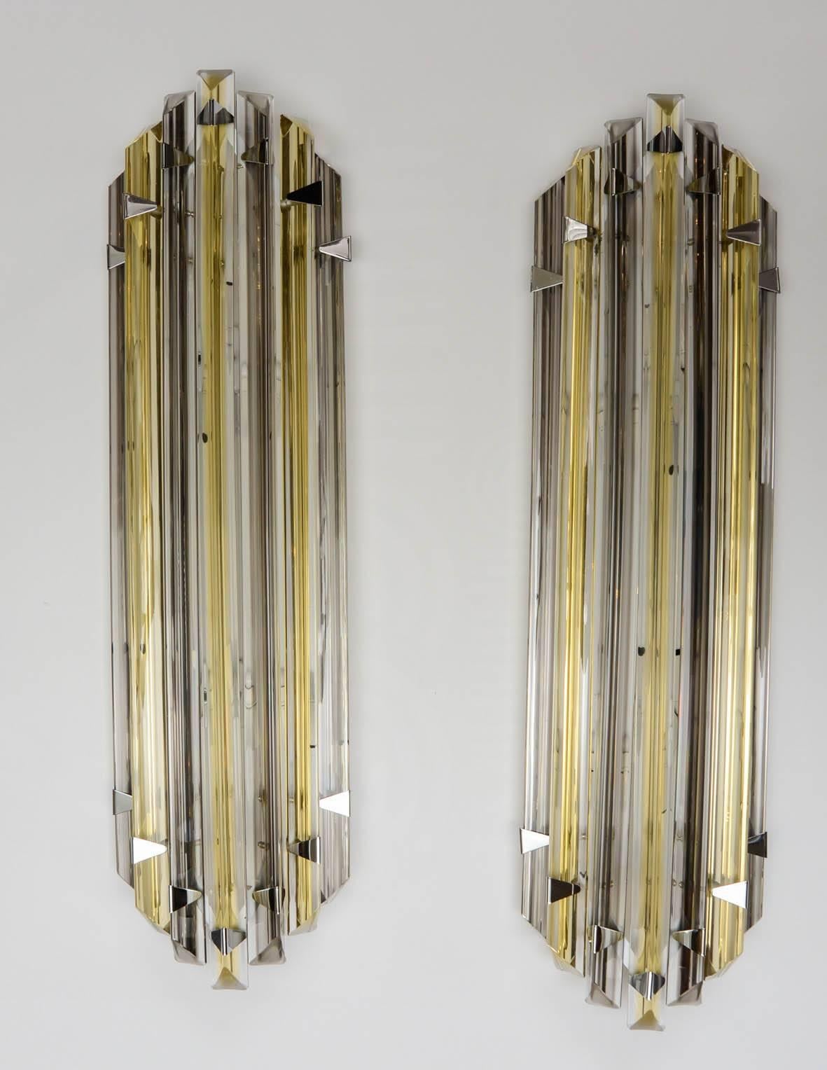 Pair of wall sconces in Murano glass.