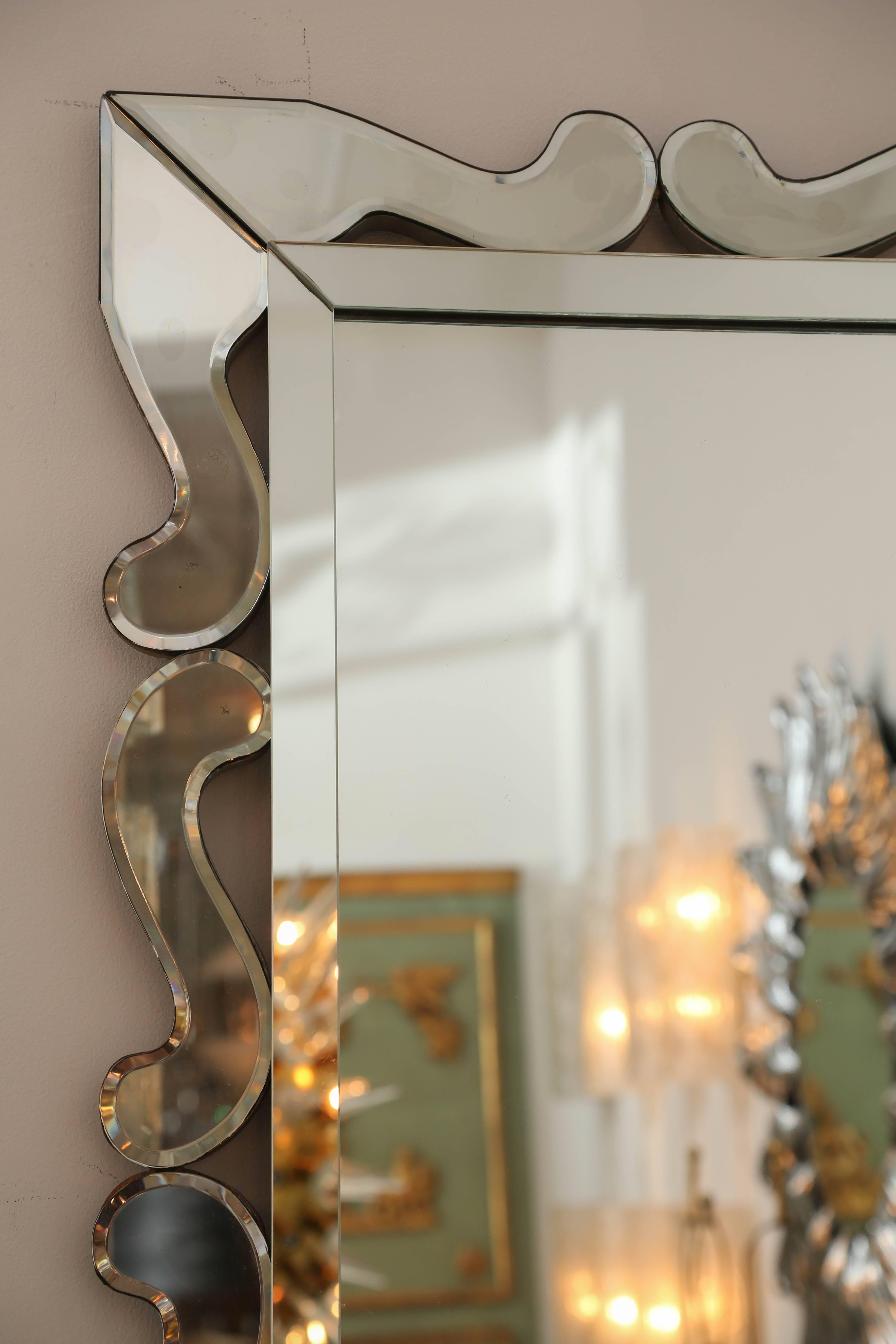 Art Deco Scalloped Mirrored Mirror In Good Condition For Sale In West Palm Beach, FL