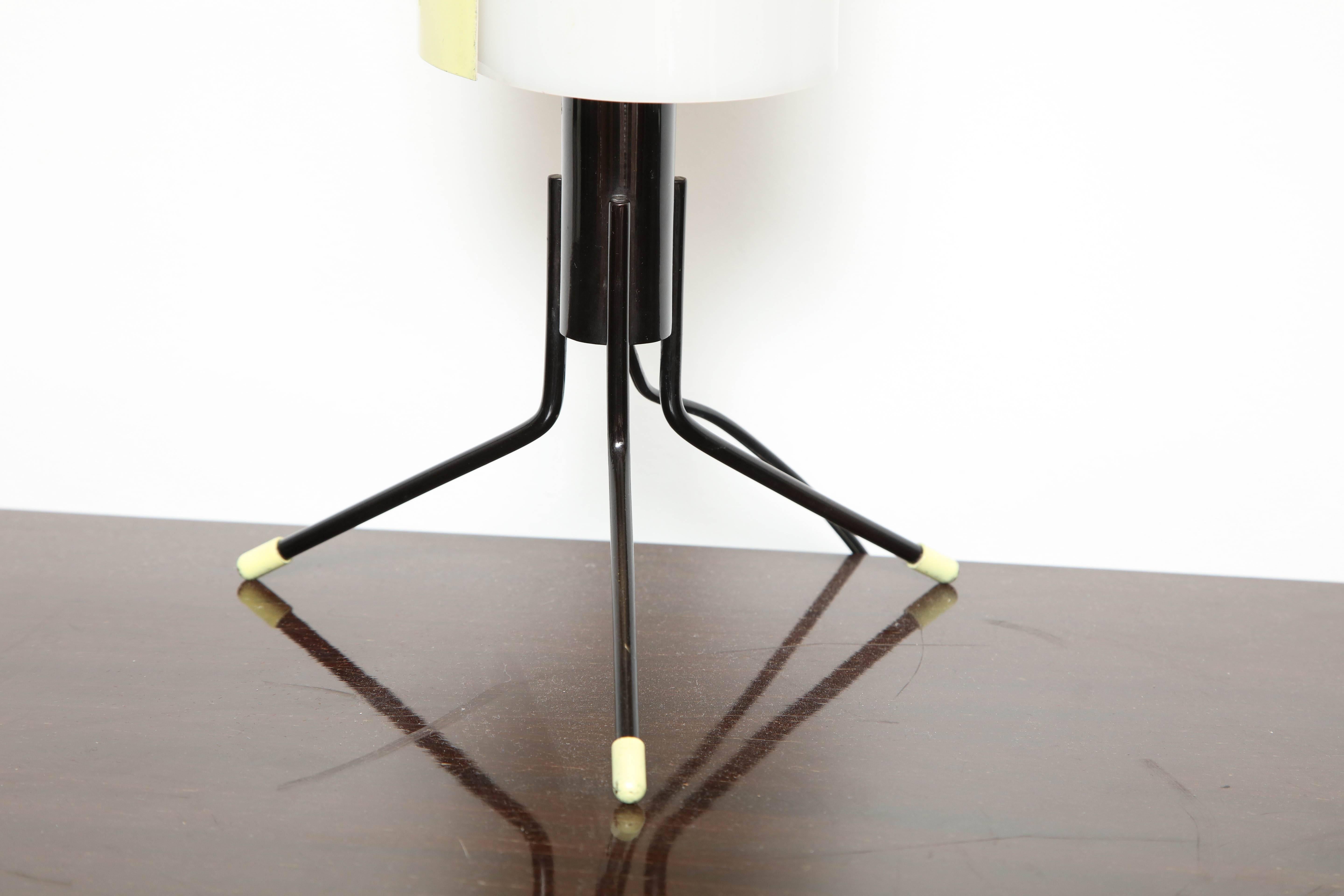 Hand-Carved Table Lamp by Stilnovo made in Italy For Sale