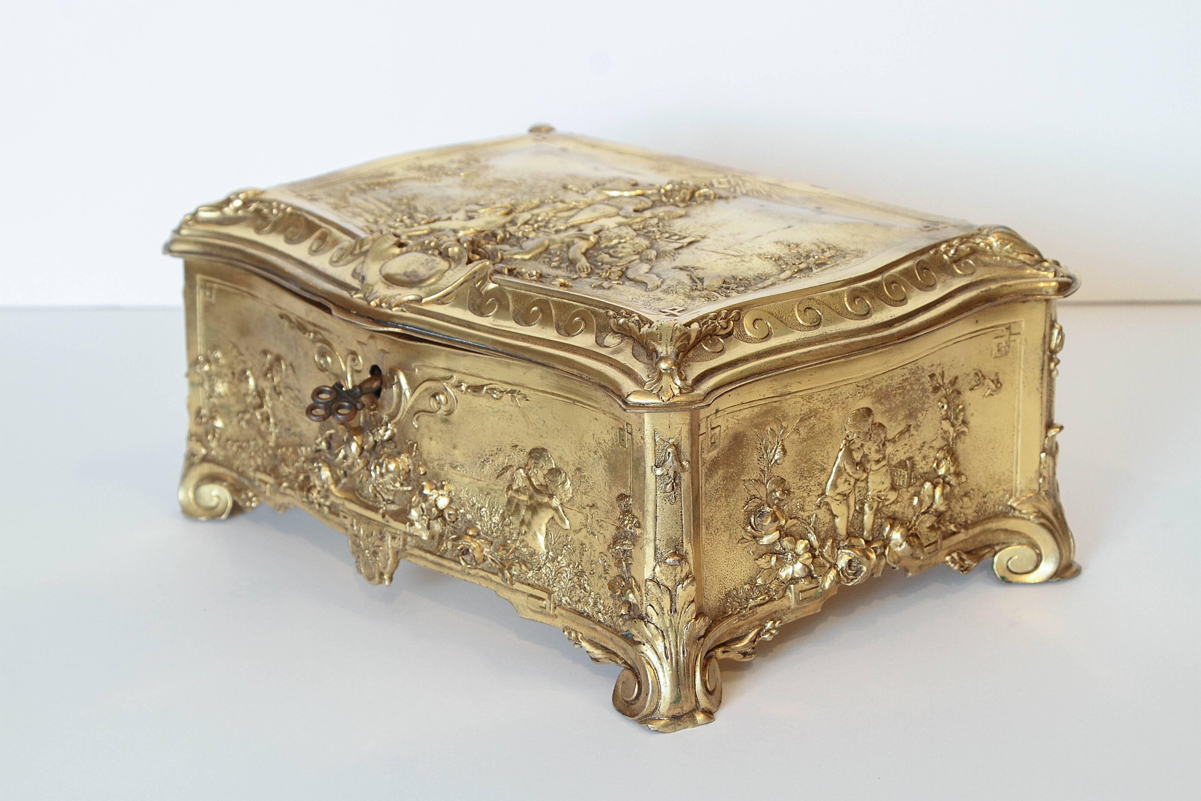 Louis Philippe 19th Century French Large and Finely Gilt Bronze Casket For Sale
