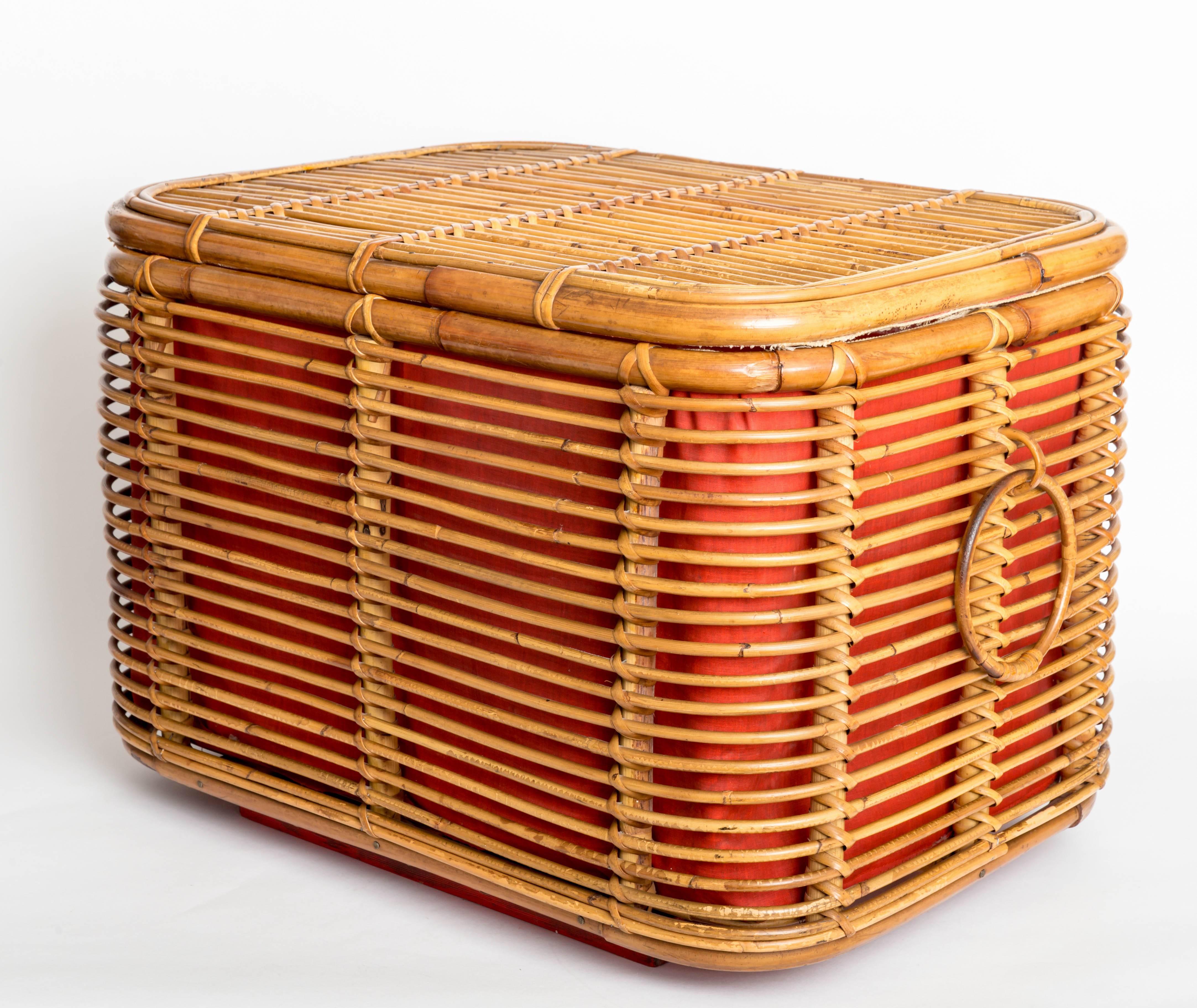 Rattan Ottoman or Storage Chest with Fabric Lining In Good Condition In Bridgehampton, NY