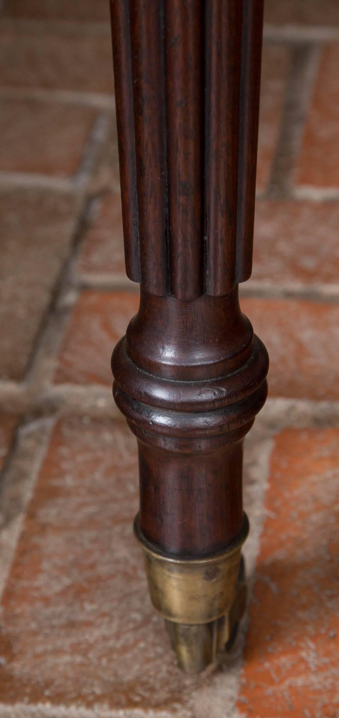 British Fine Georgian Mahogany Supper Table on Fluted Legs For Sale