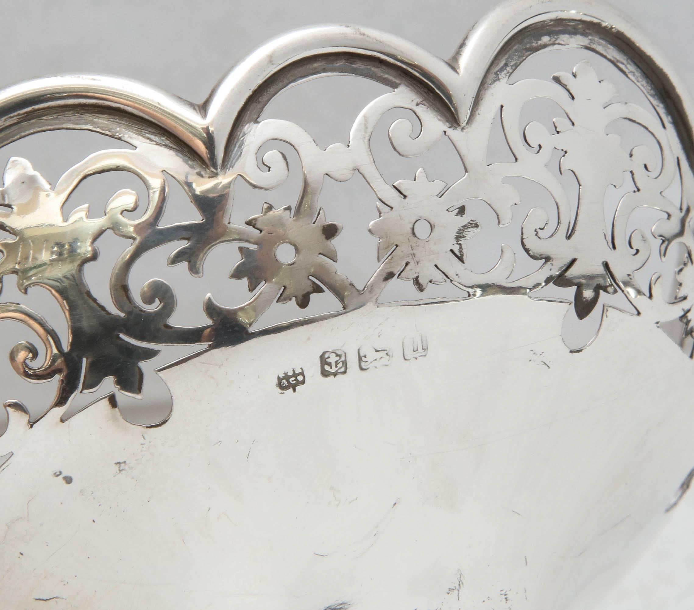 Beautiful Edwardian Style George V Sterling Silver Epergne/Centerpiece 1
