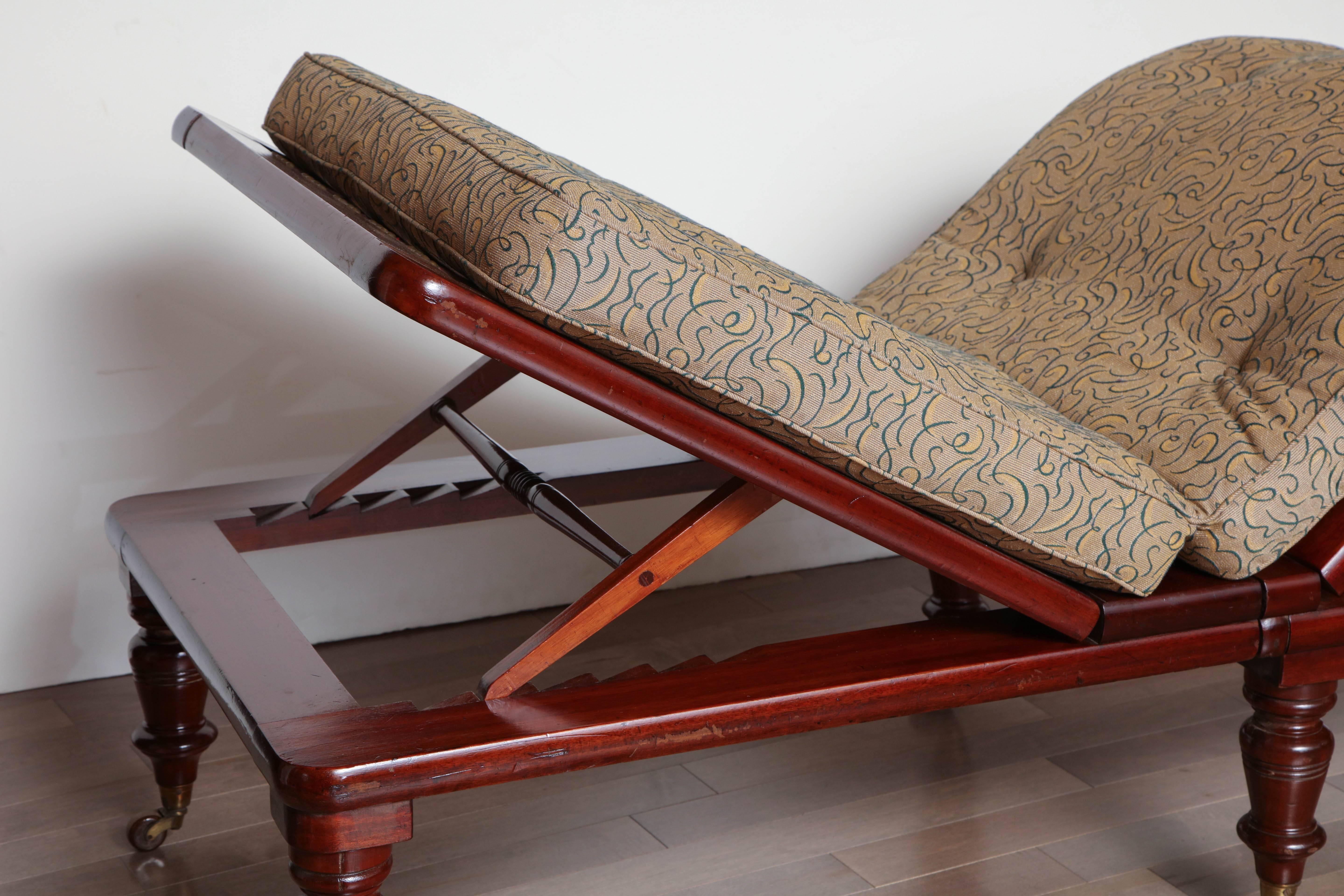 Mid-19th Century English, Mahogany Articulated Campaign Chaise In Good Condition In New York, NY