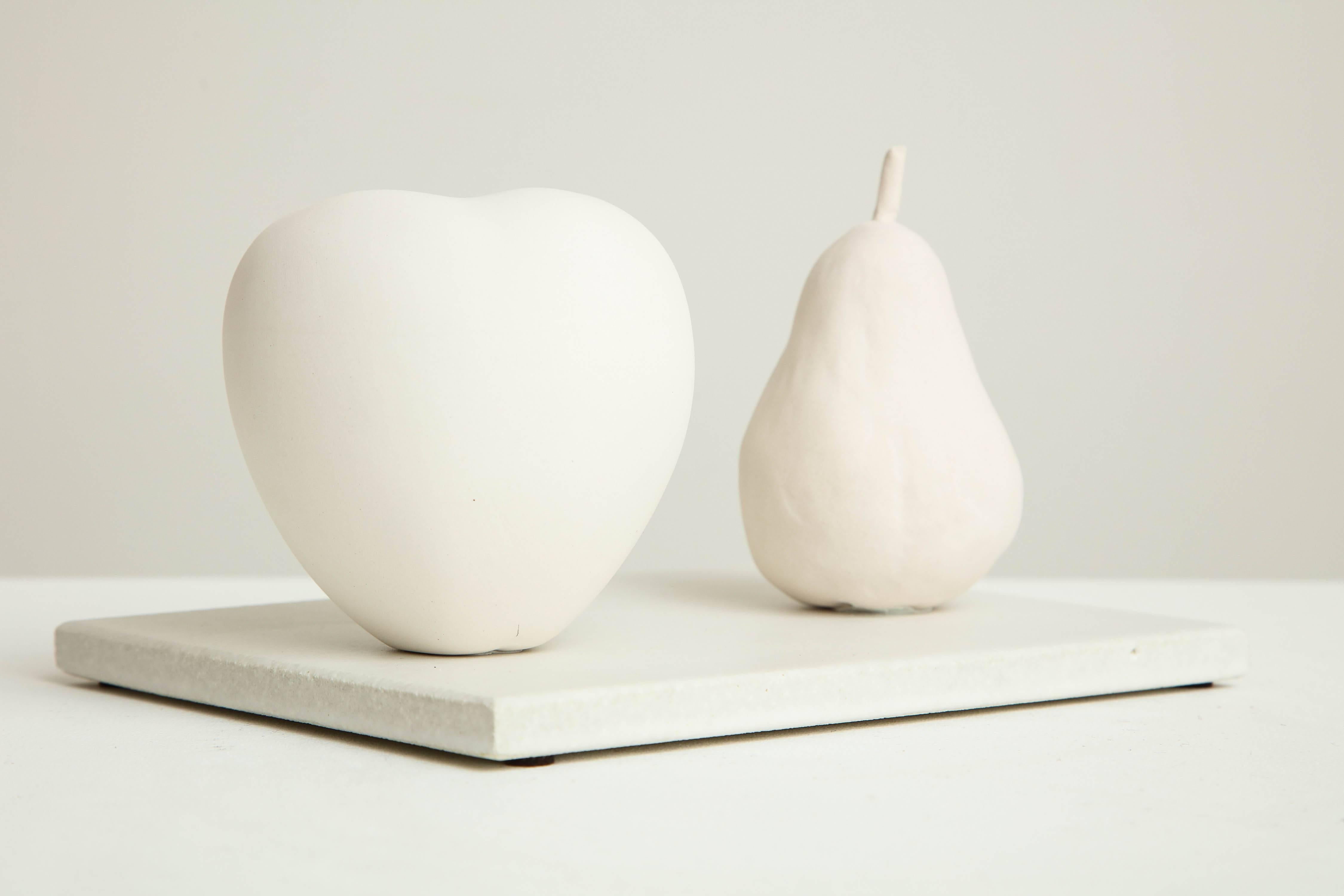 Porcelain Still Life in White with Apple and Pear by Anat Shiftan, 2017 (amerikanisch)