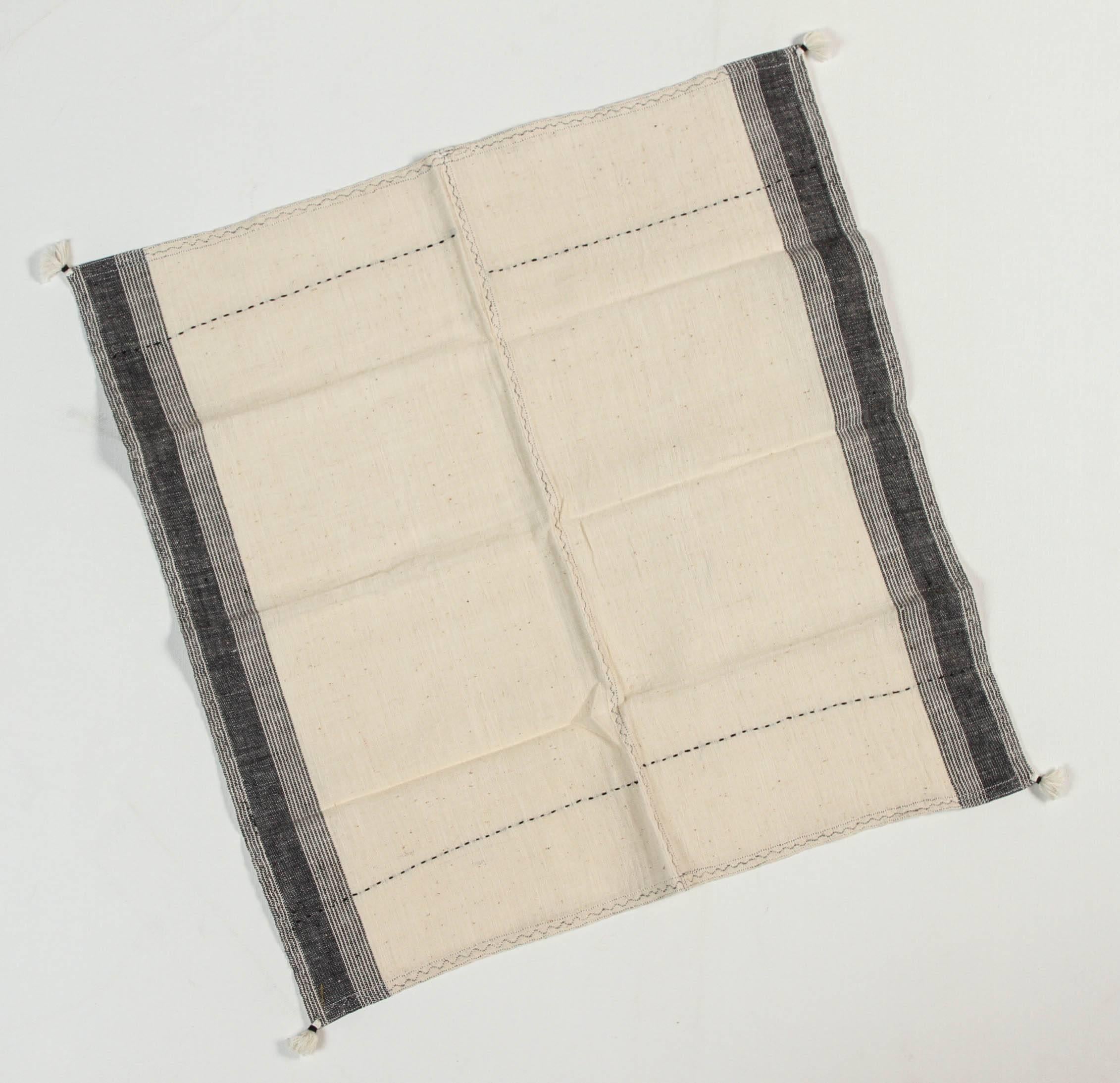 Injiri Organic Cotton Set of Six Napkins In Excellent Condition For Sale In Los Angeles, CA