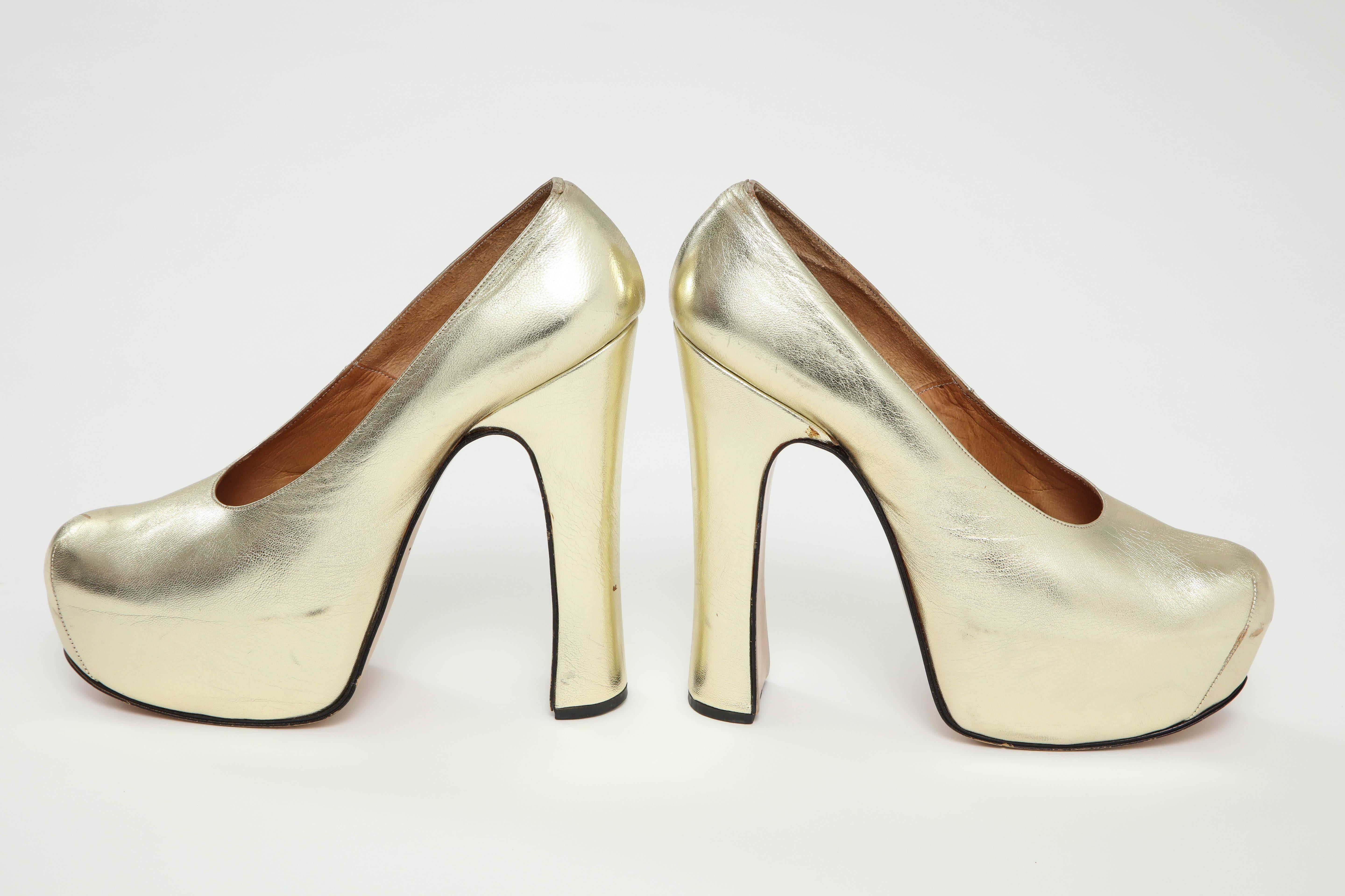 Ikonisches, seltenes Paar Vivienne Westwood-Schuhe (Leder) im Angebot