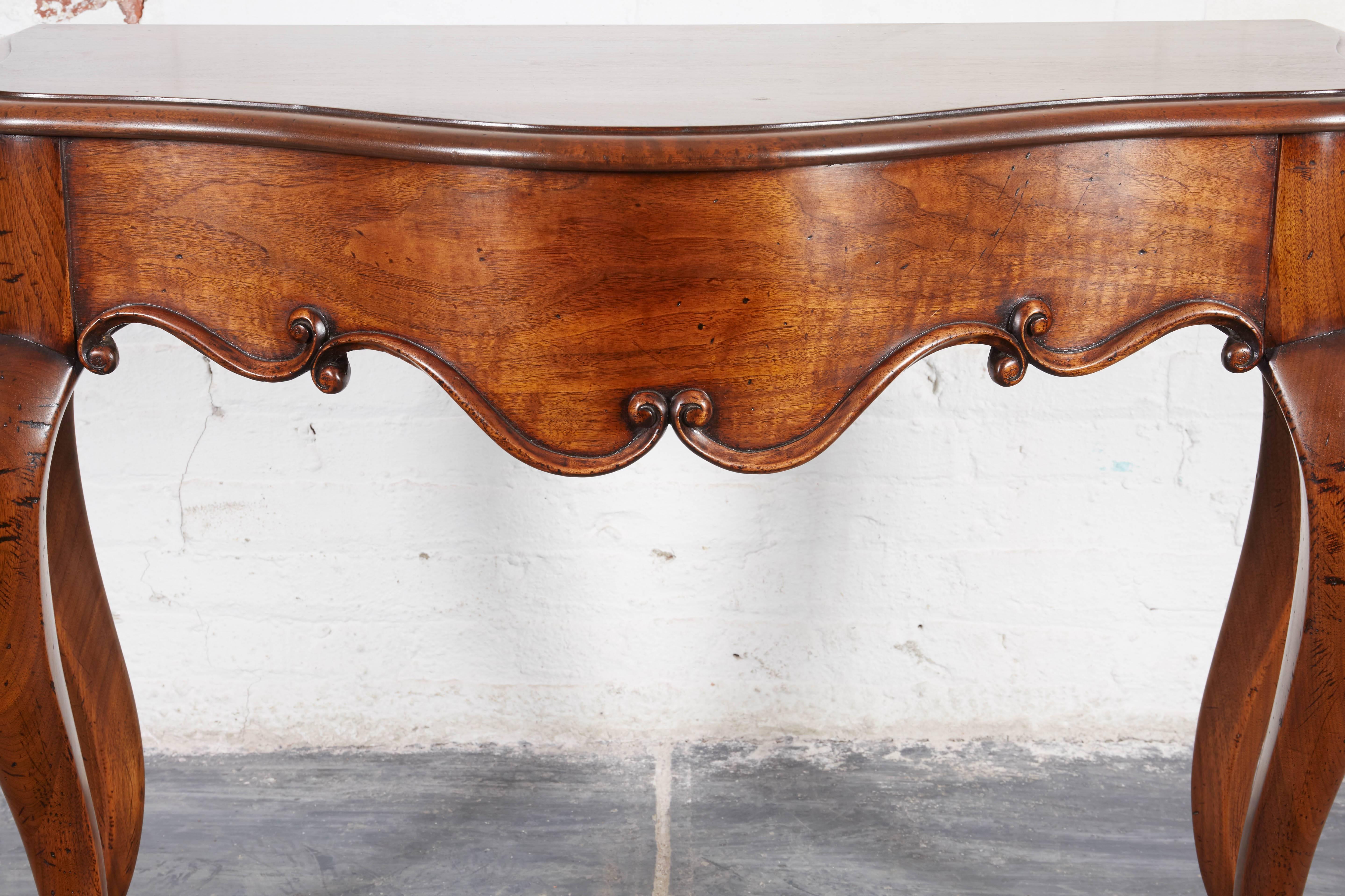 Rococo Revival Fine Pair of Mid-19th Century Walnut Console Tables