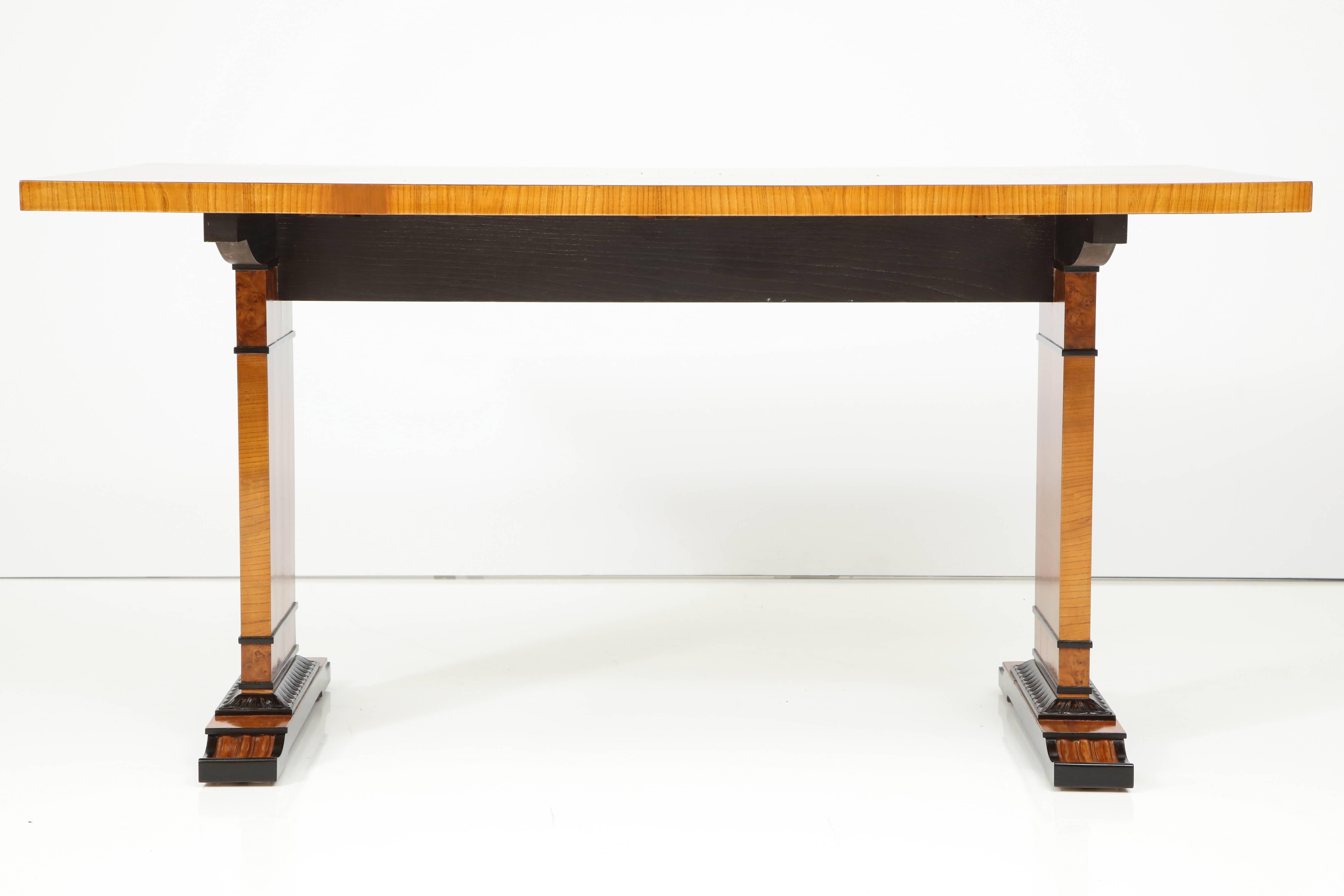 Swedish Grace Elm, Burl Elm and Ebonized Table by Erik Chambert, circa 1930-1940 2