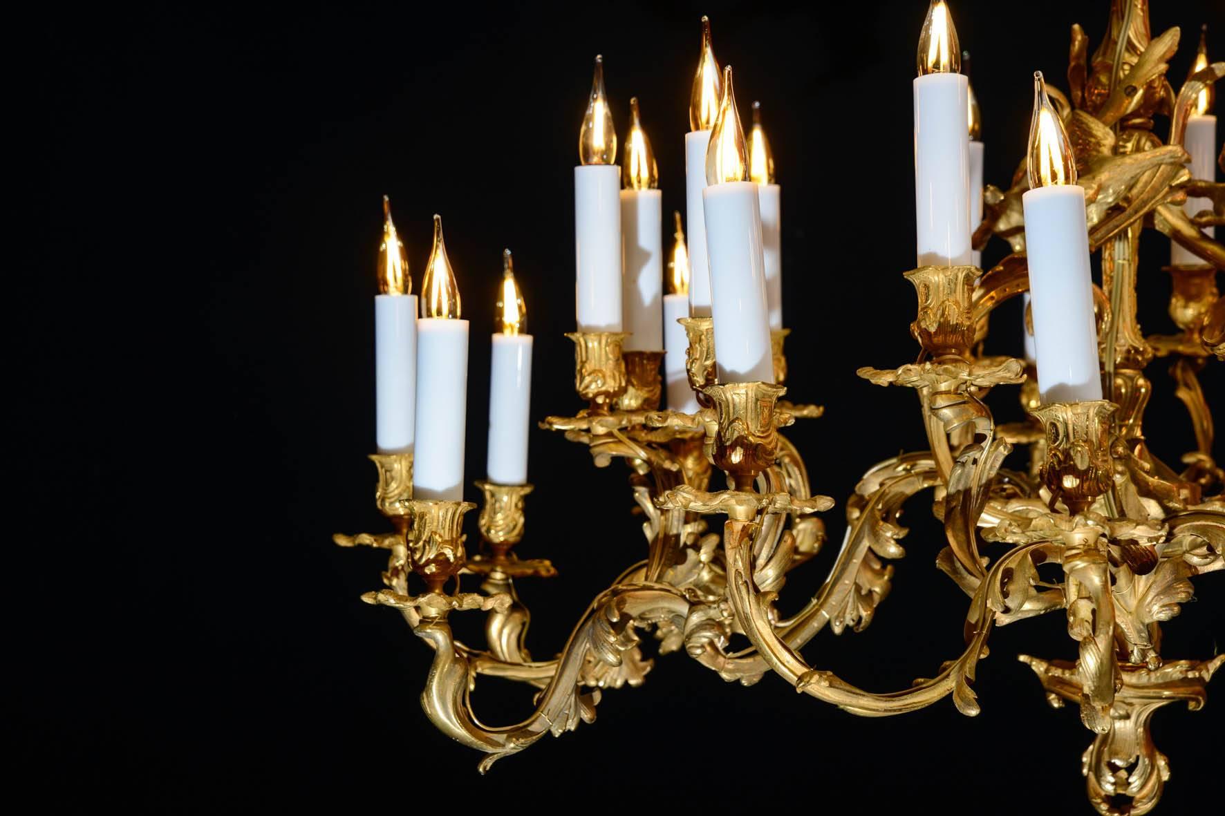 Chandelier of 24 Lights, 19th Century, Napoleon III In Excellent Condition In Saint-Ouen, FR