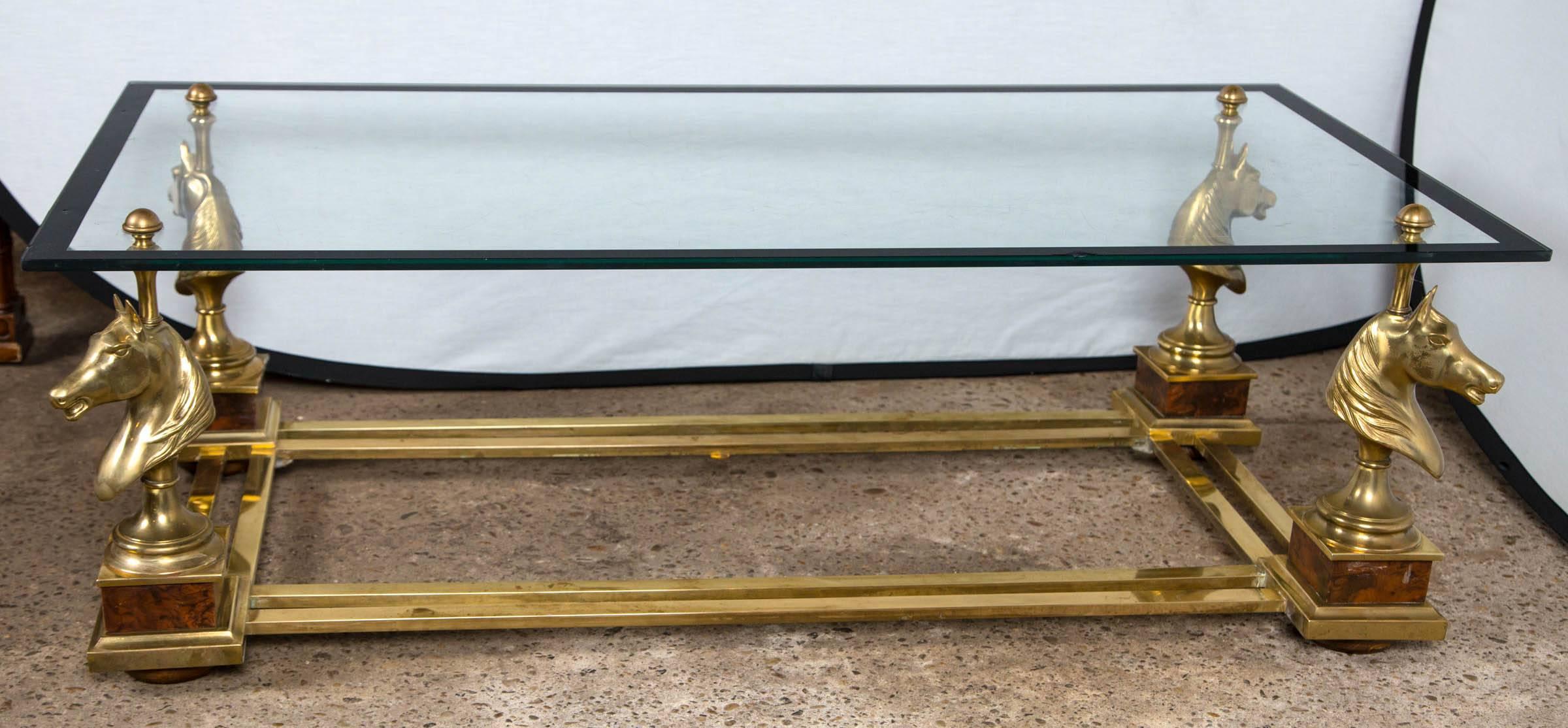Mesa baja de latón con cabeza de caballo 