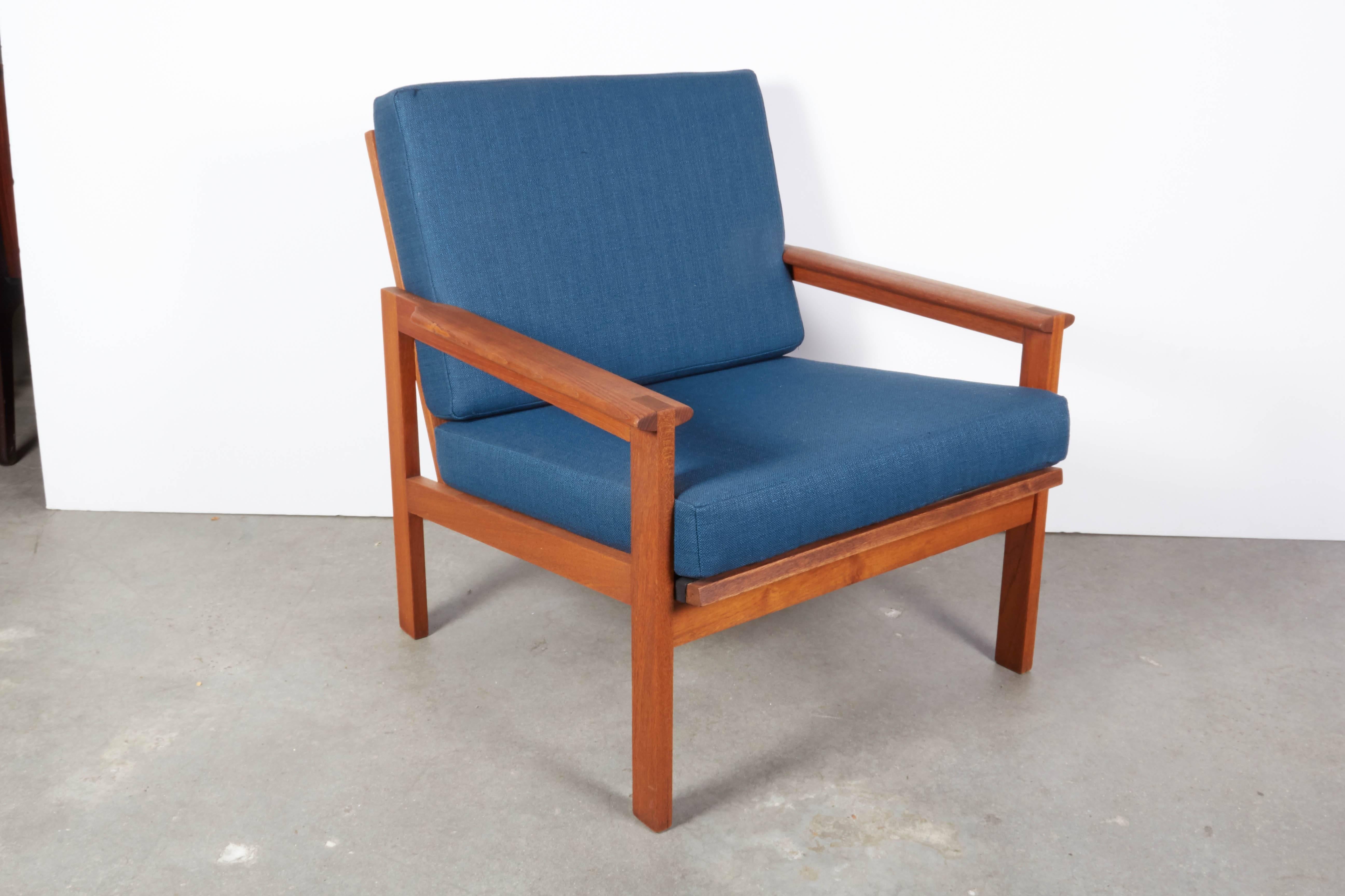 Vintage 1960s Illum Wikkelso Lounge Chairs

These mid century arm chairs are in excellent condition, and are newly upholstered. Sleek, simple and comfortable. Ready for pick up, delivery, or shipping anywhere in the world. 