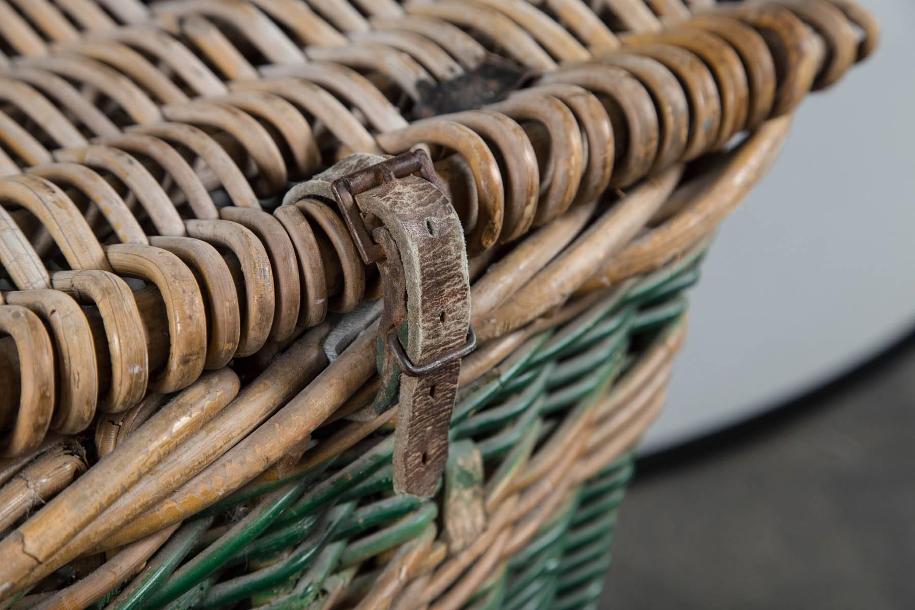 French Woven Rattan Lidded Basket with Handles, circa 1920s 1