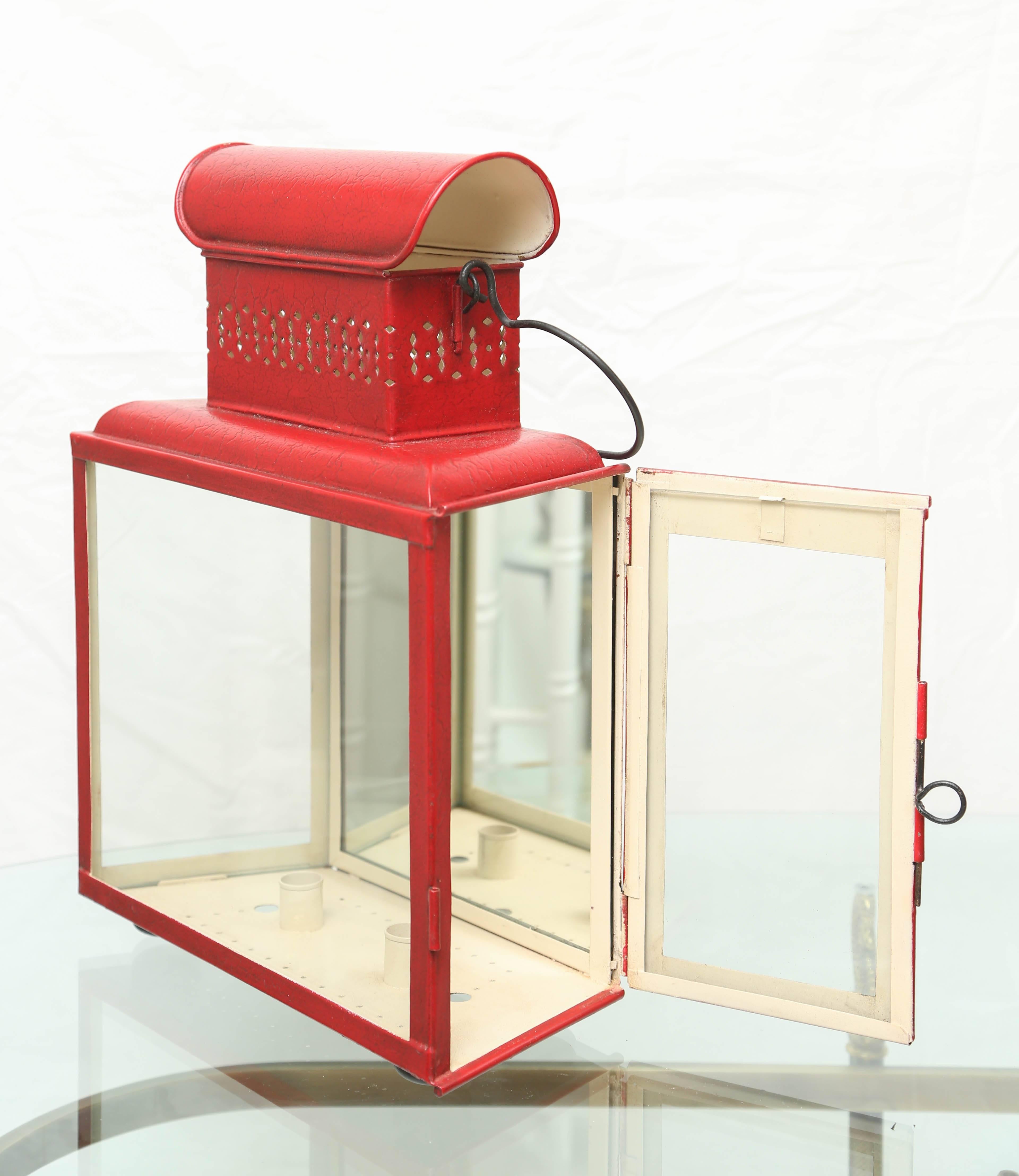 Pair of Large Red Tole Lanterns In Good Condition In West Palm Beach, FL