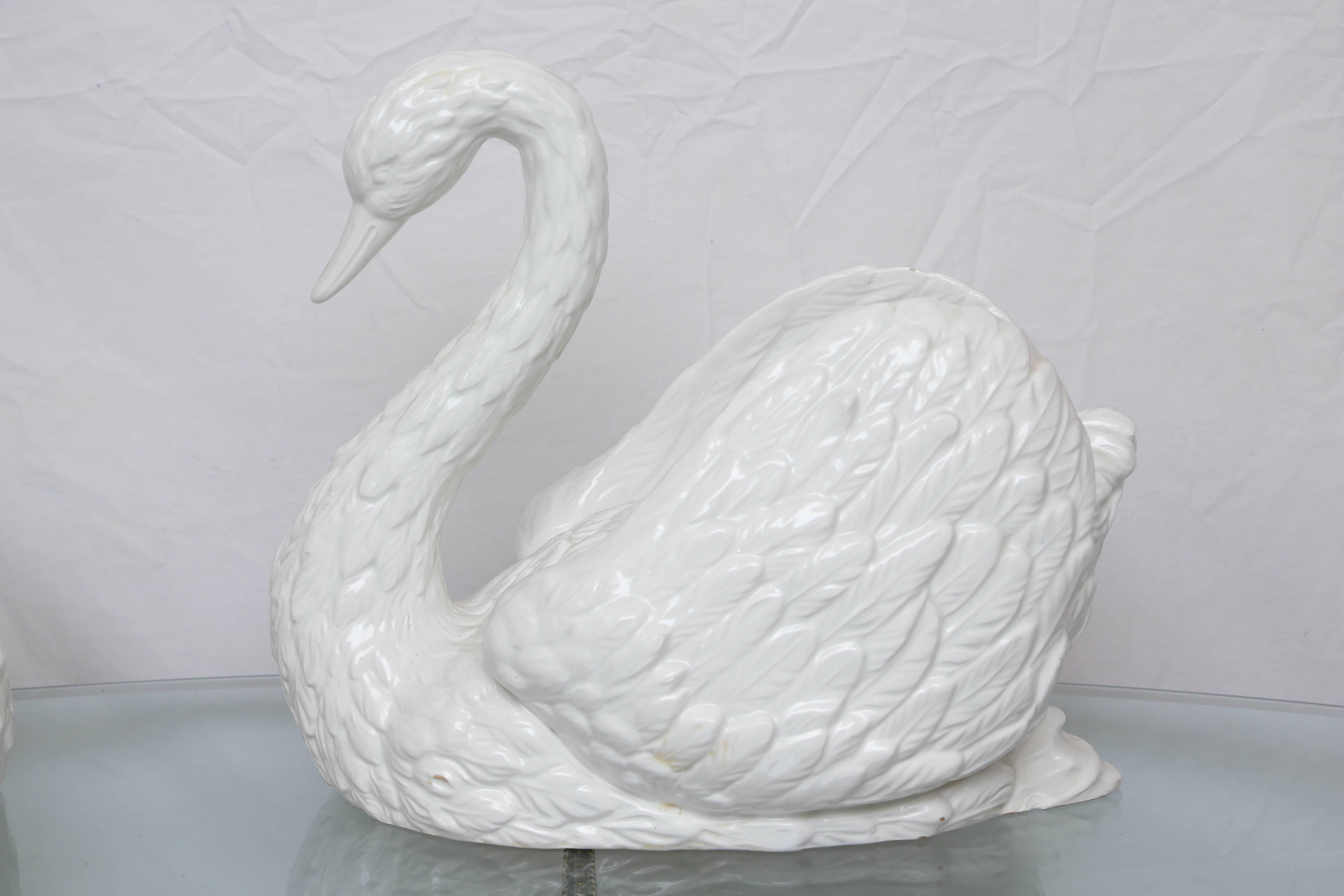 Set of Three Vintage Swan Cachepots In Good Condition For Sale In West Palm Beach, FL