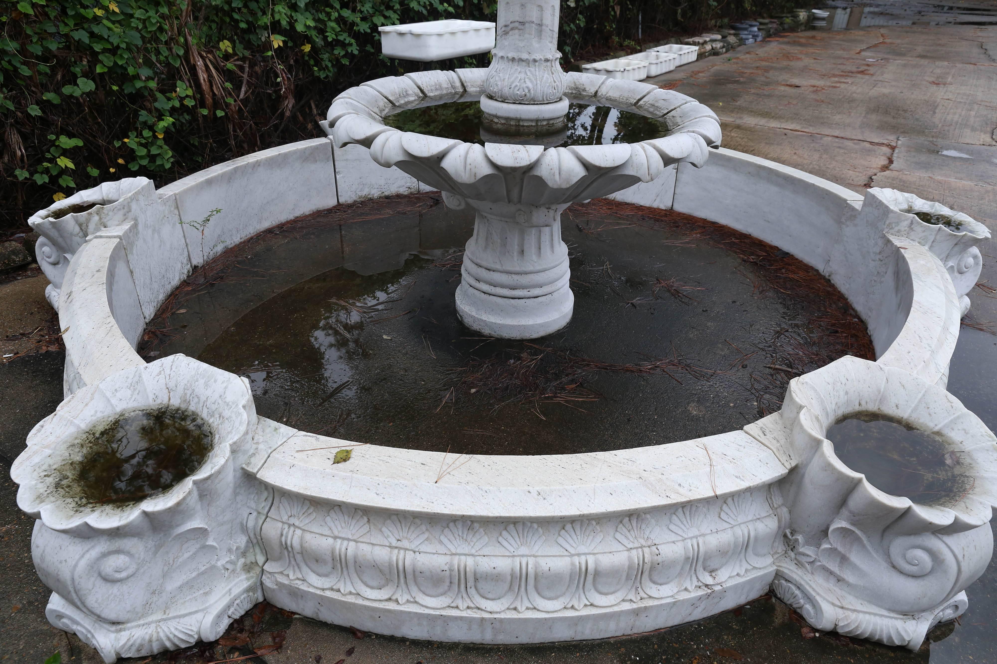 Hand-Carved White Marble Fountain with Surround from a Park in India 2