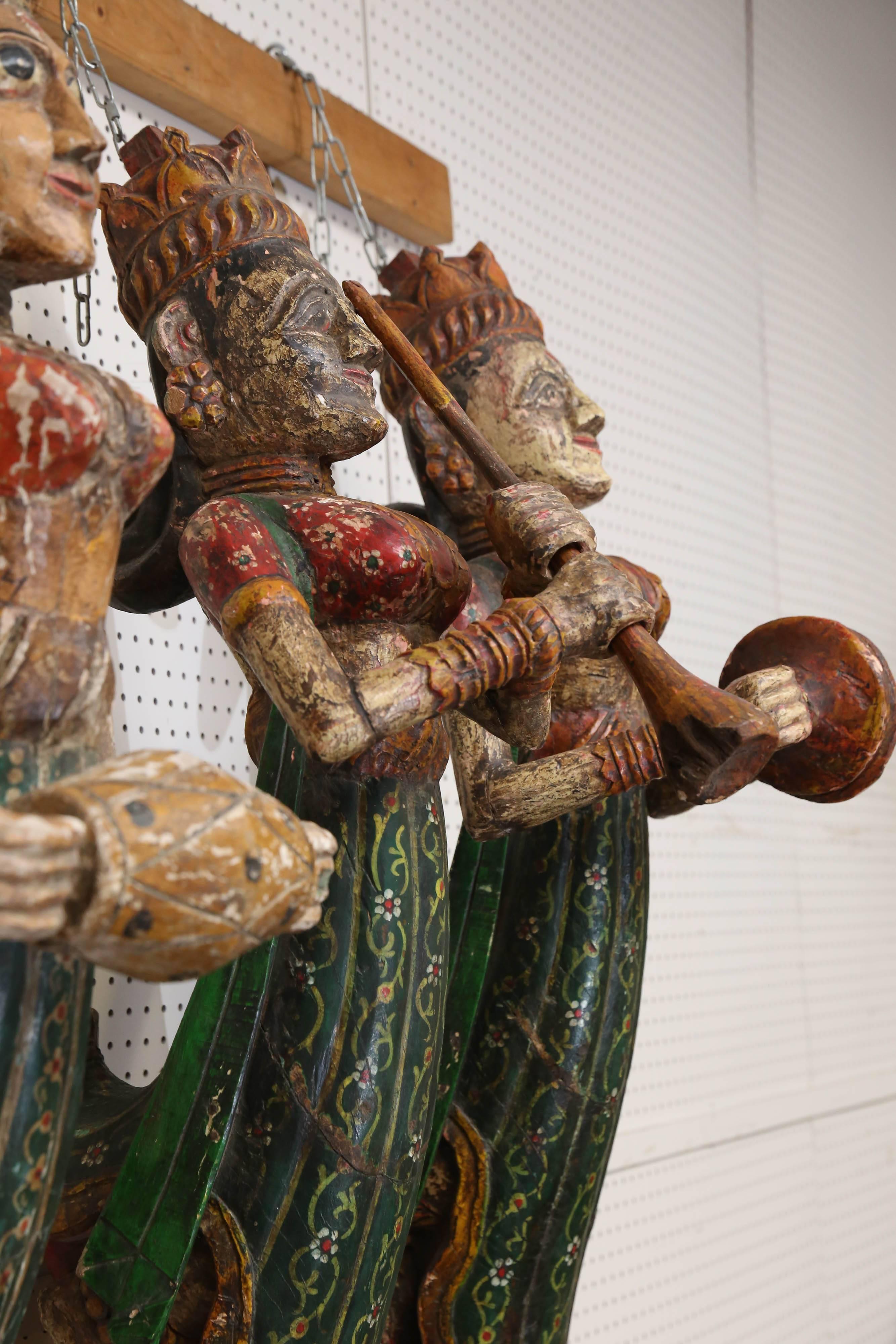 Carved Four 1920s Solid Wood Figures of Lady Musicians from a Jain Temple in Gujarat For Sale