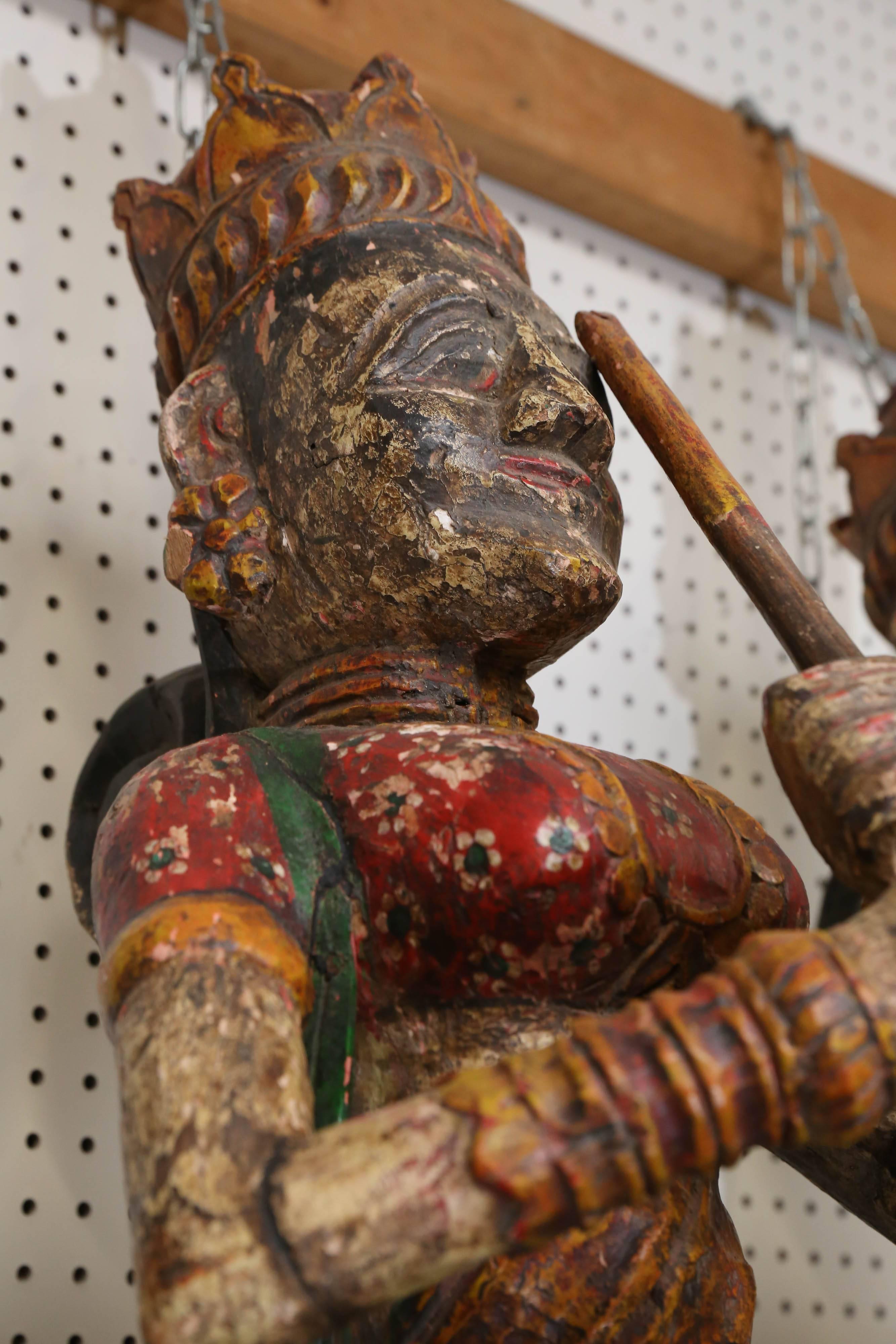 Four 1920s Solid Wood Figures of Lady Musicians from a Jain Temple in Gujarat For Sale 1